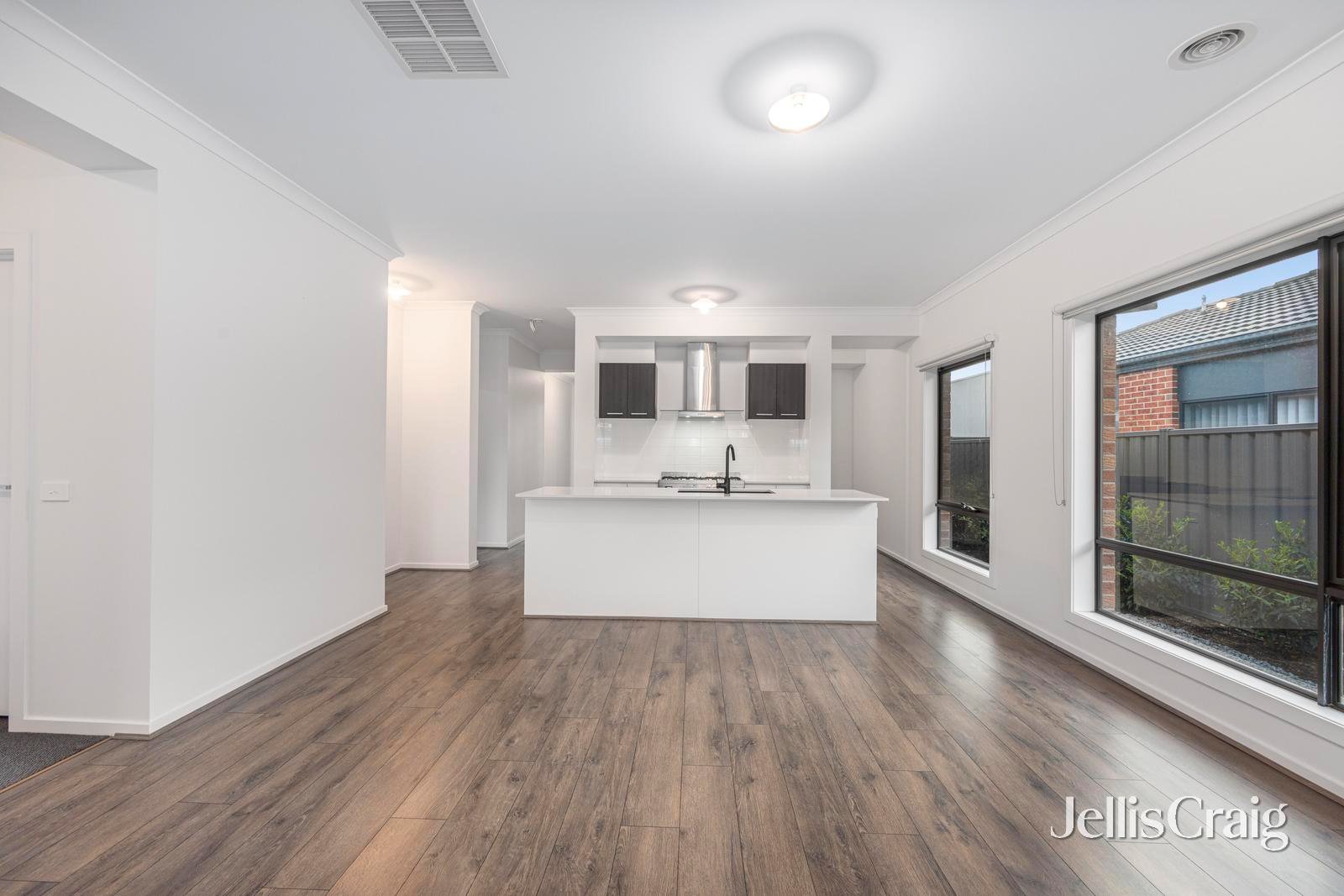 57 Kilkenny Drive, Alfredton image 2