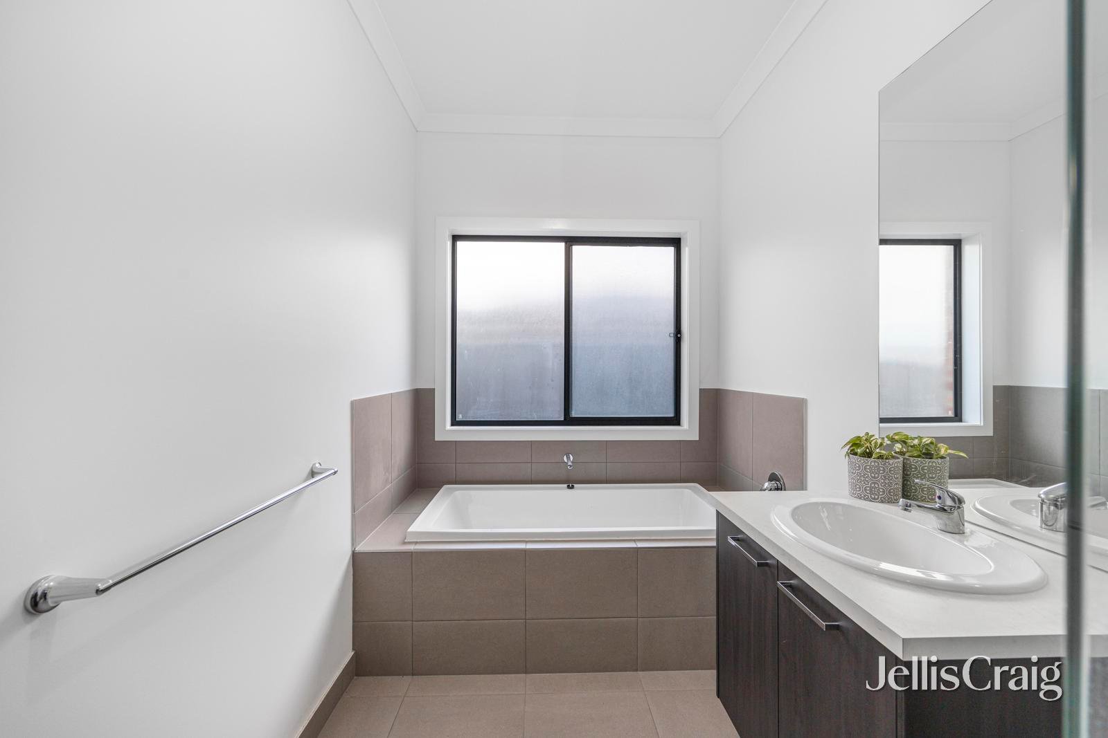 57 Kilkenny Drive, Alfredton image 11