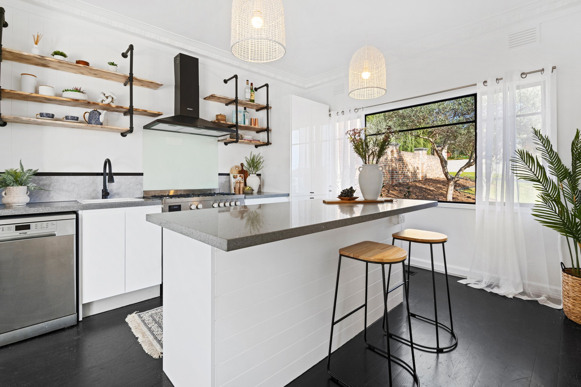 Property Gallery Thumbnail 3
