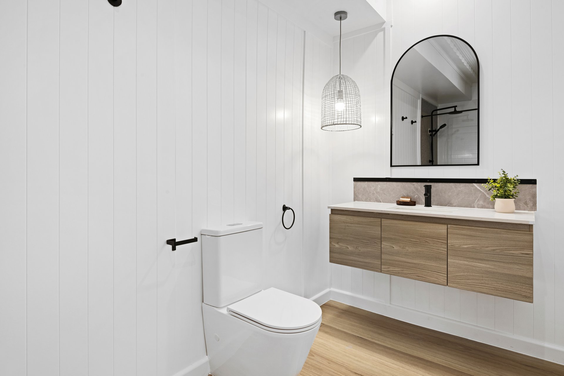 Property Gallery Thumbnail 6