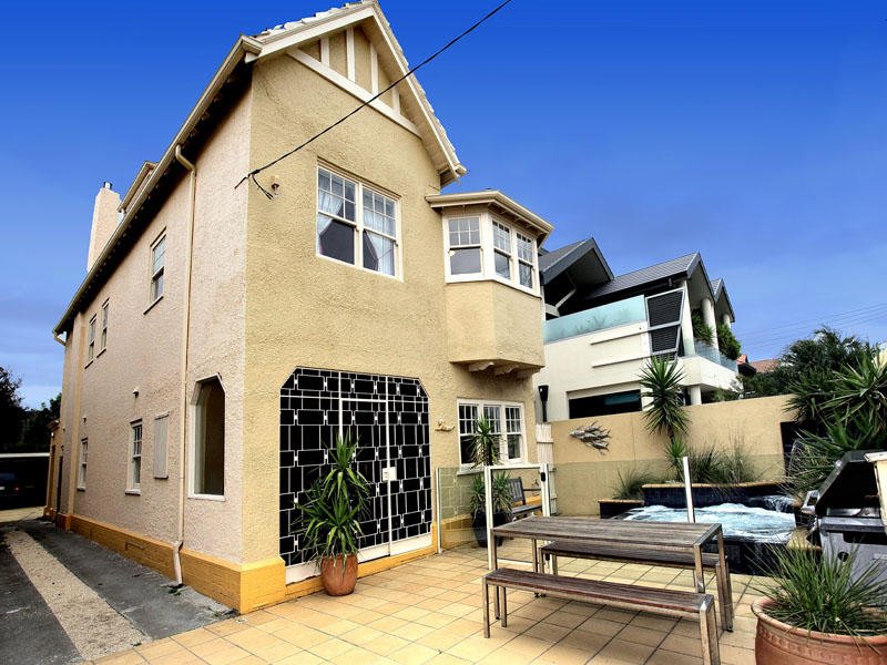 57 Marine Parade, Elwood image 2