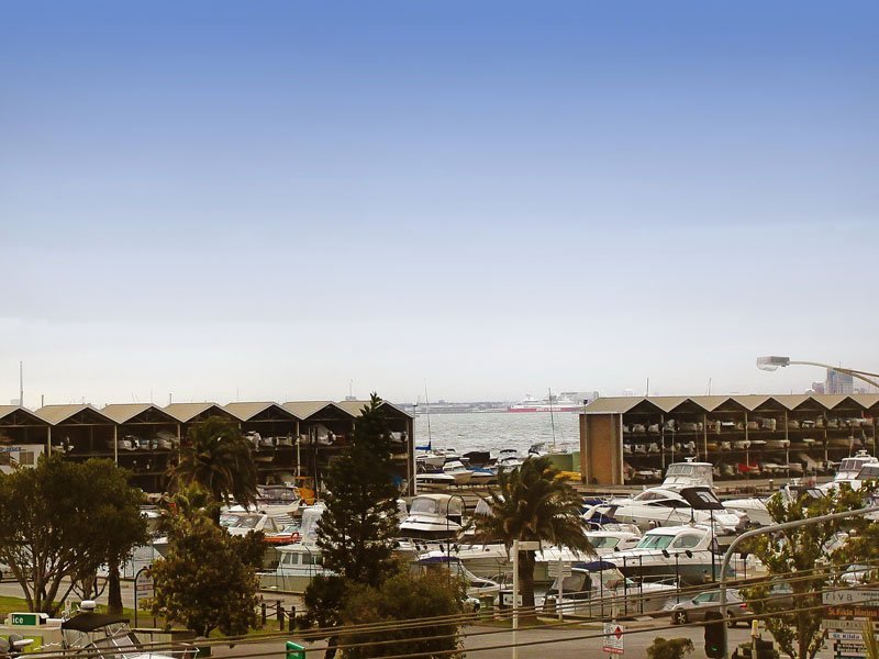 57 Marine Parade, Elwood image 11