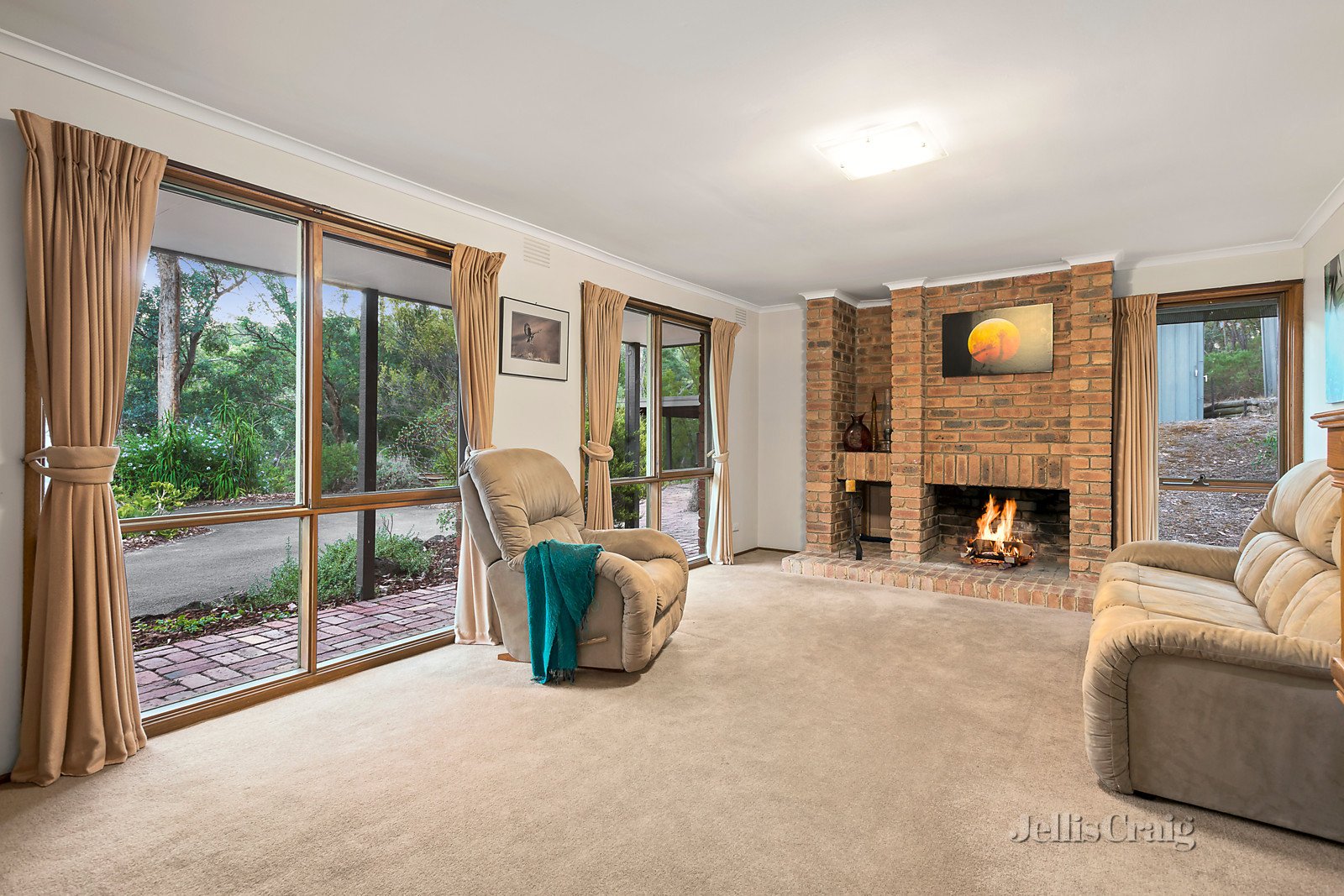 57 Murray Road, Diamond Creek image 2