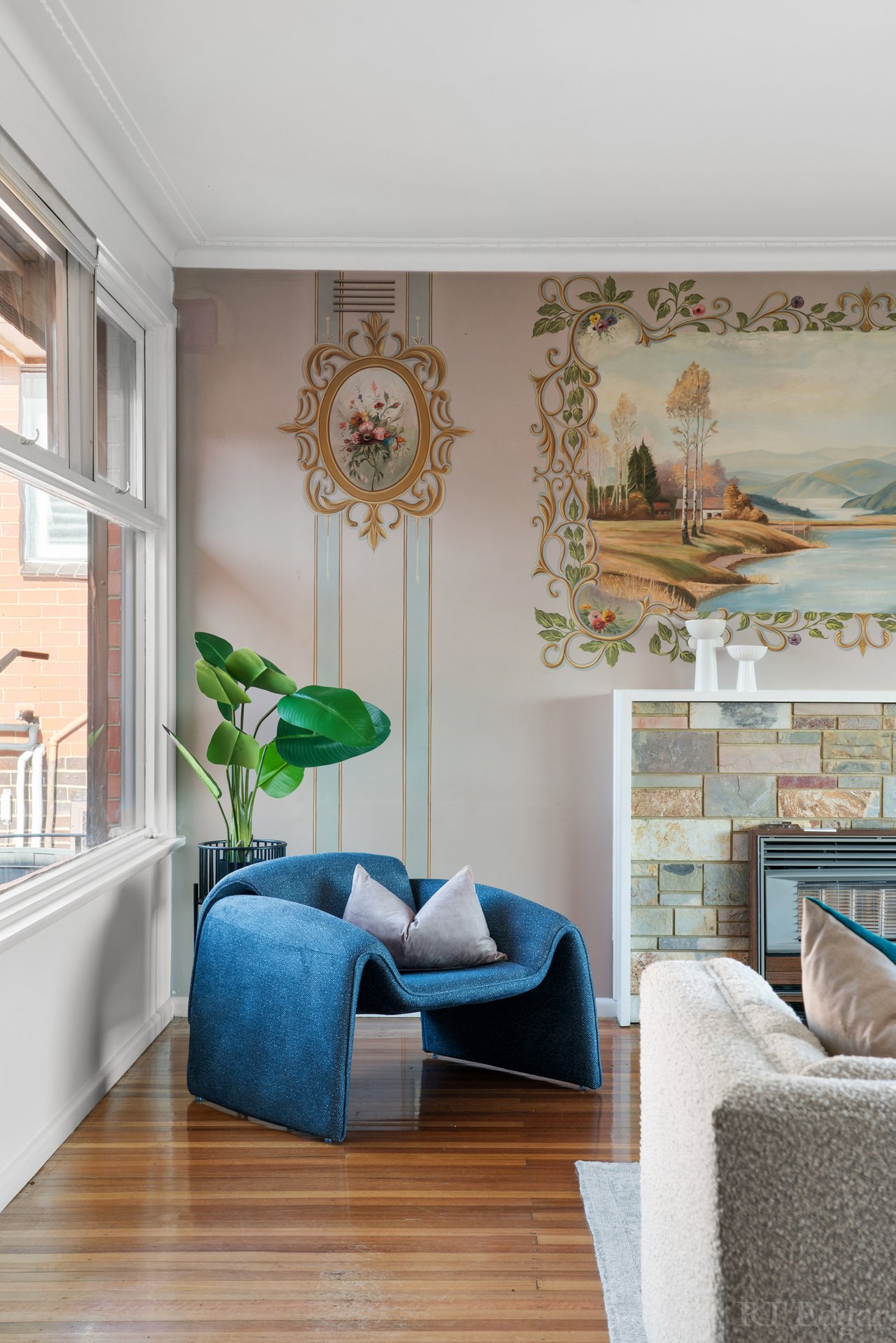Property Gallery Thumbnail 3