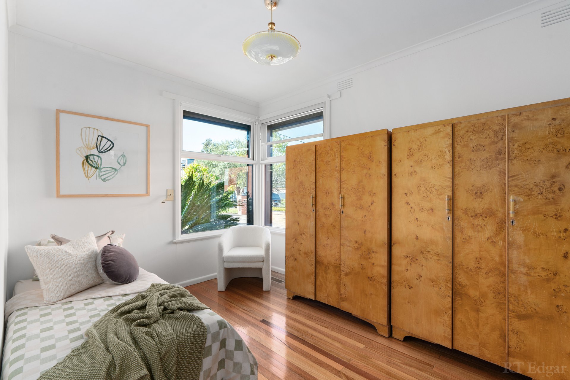 Property Gallery Thumbnail 11