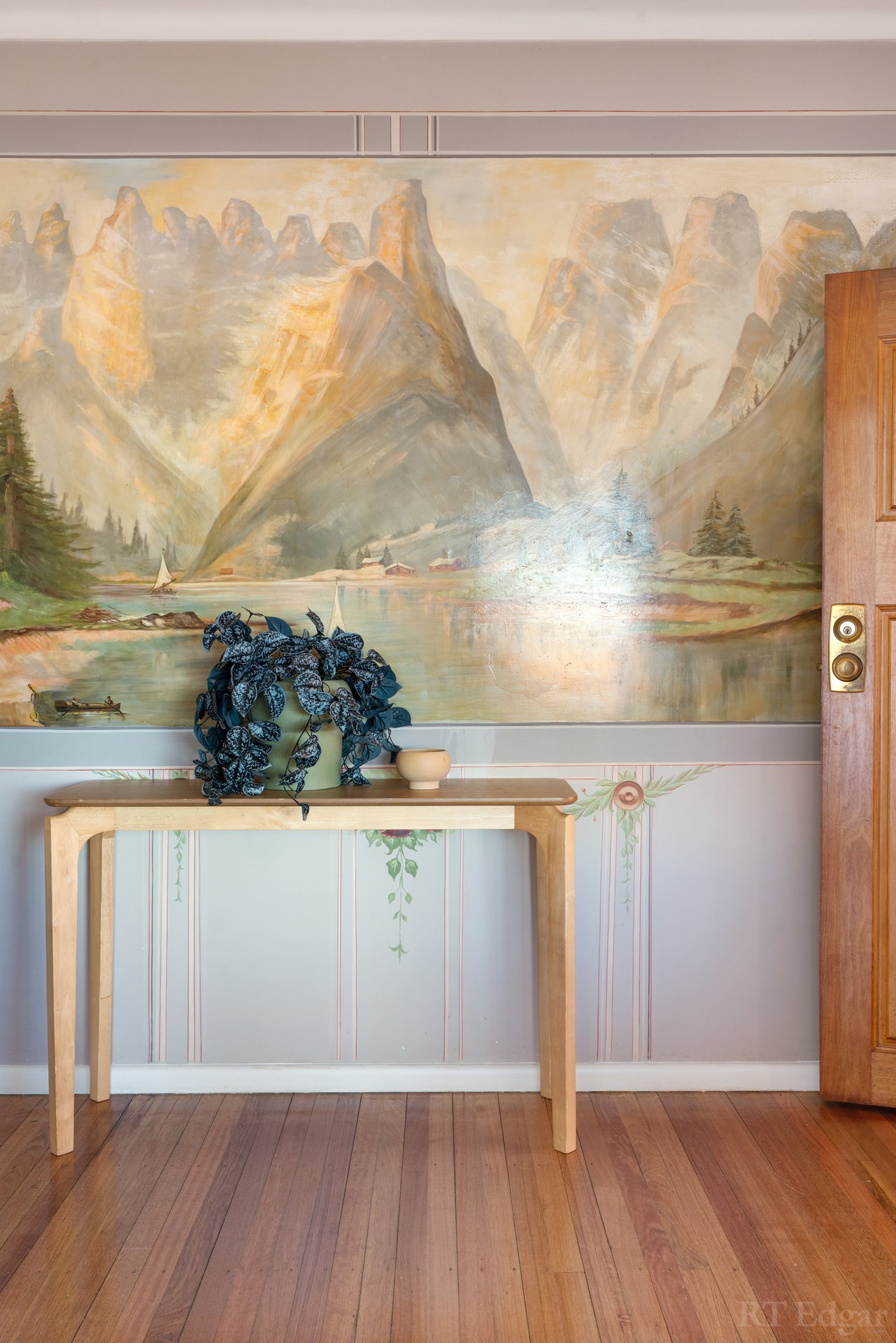 Property Gallery Thumbnail 12