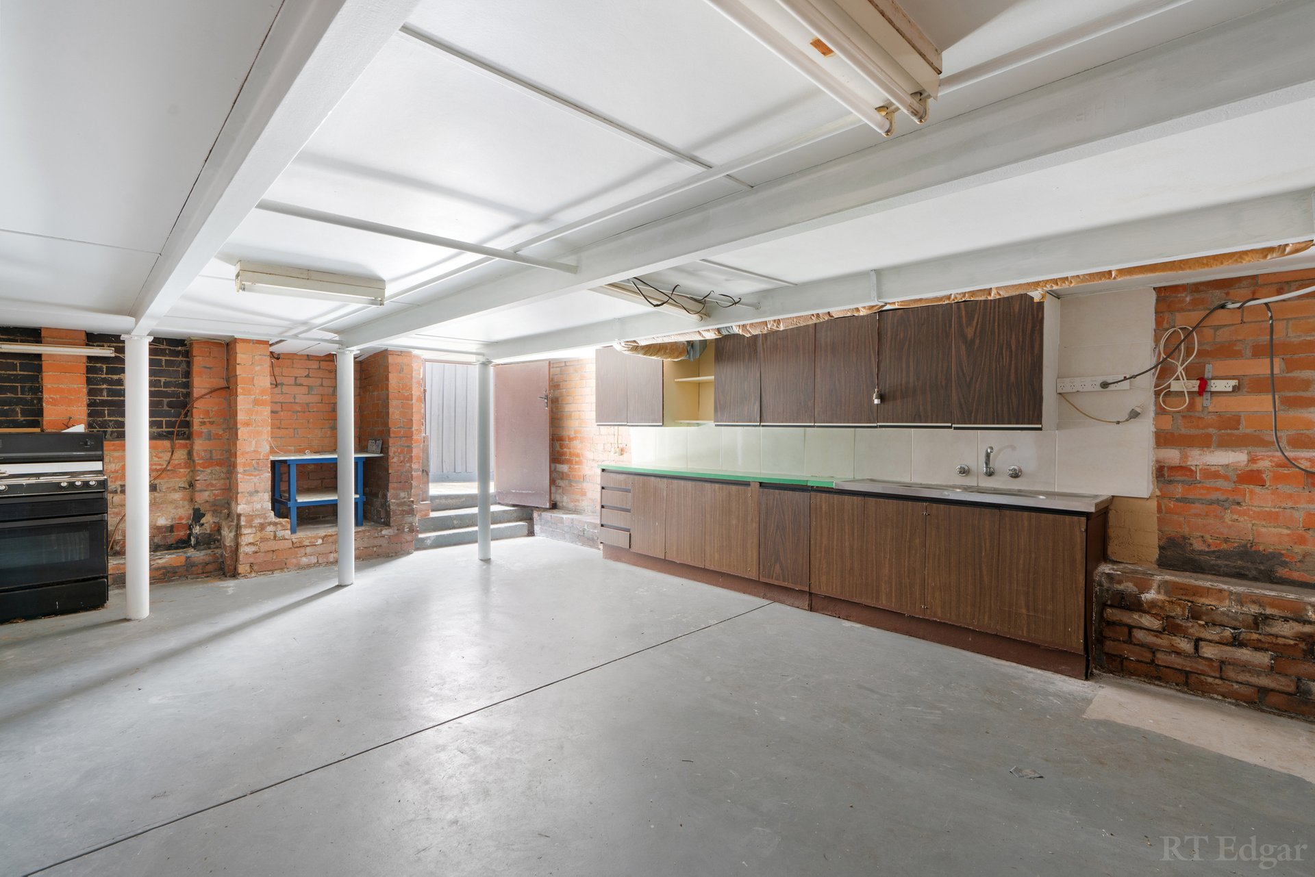 Property Gallery Thumbnail 13