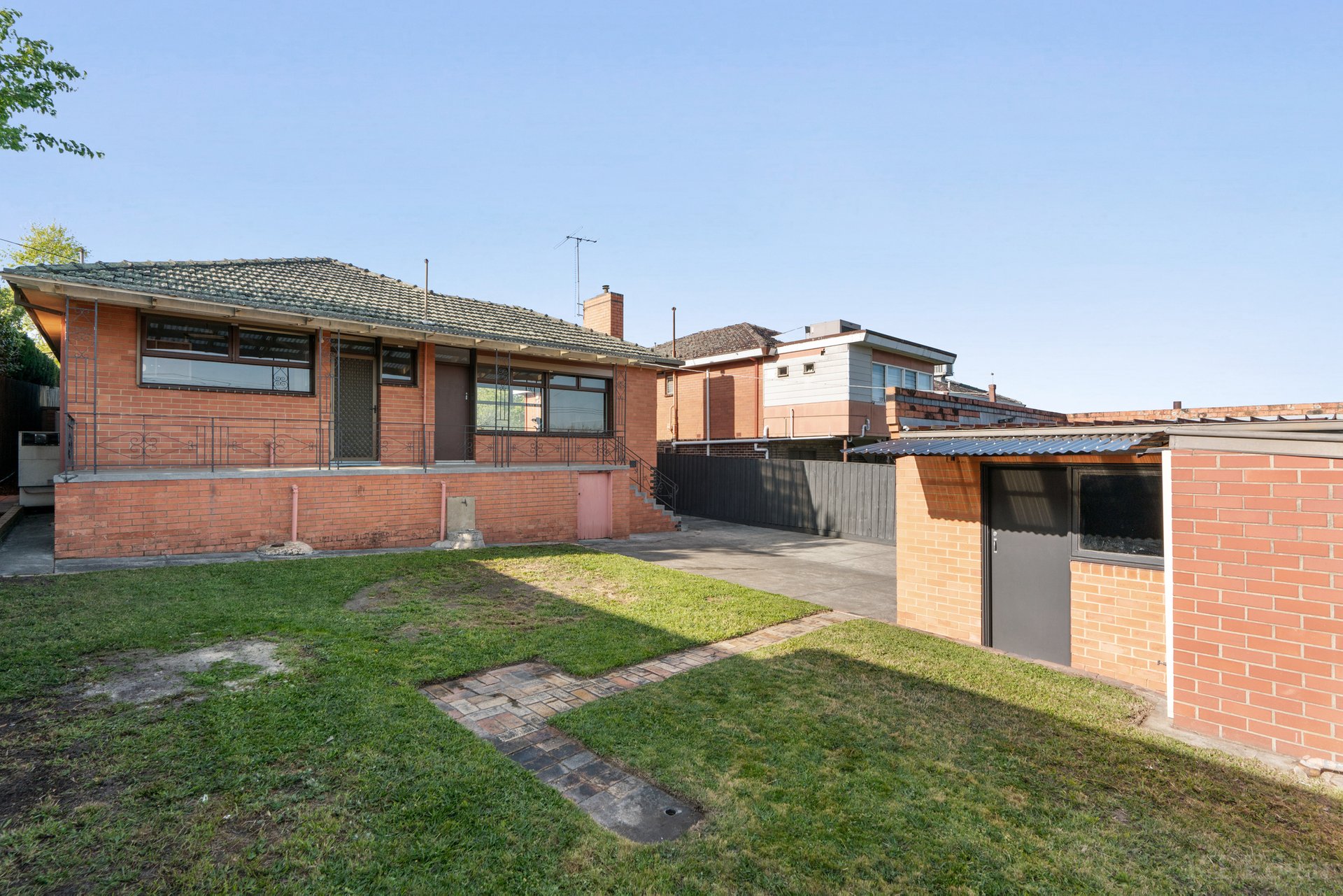 Property Gallery Thumbnail 15