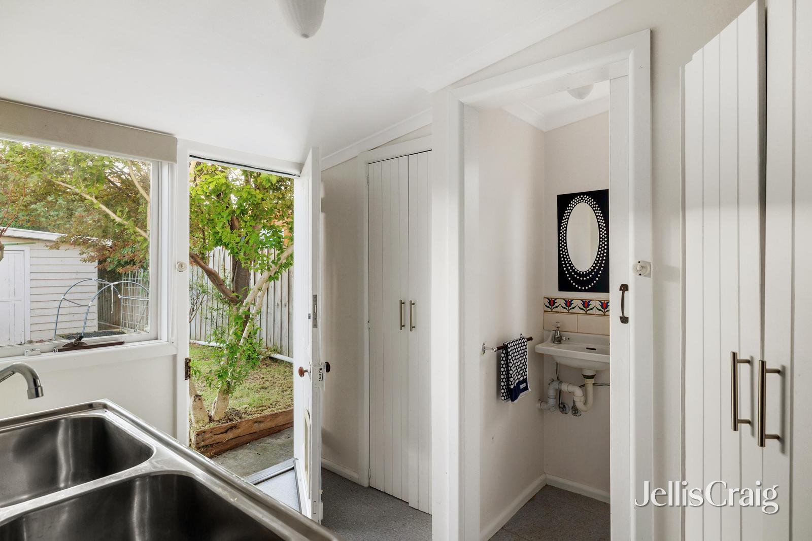 57 Nicholson Street, Mckinnon image 10