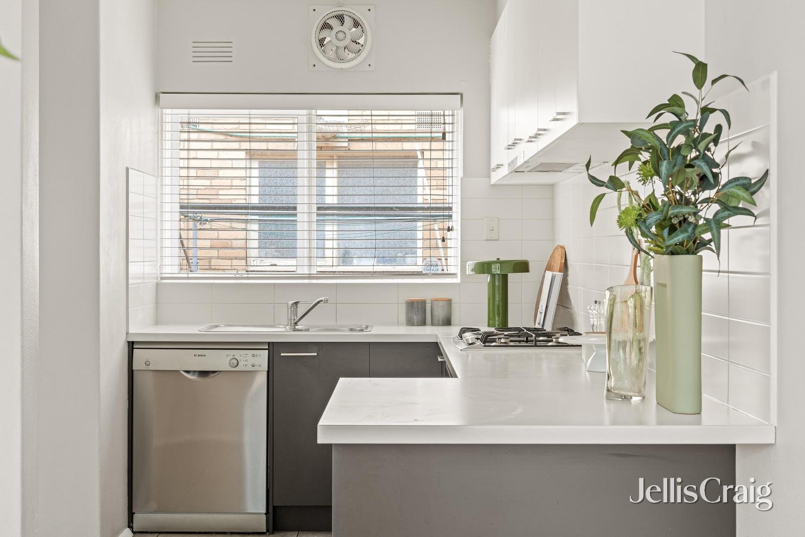 5/7 Rogers Street, Mentone image 3