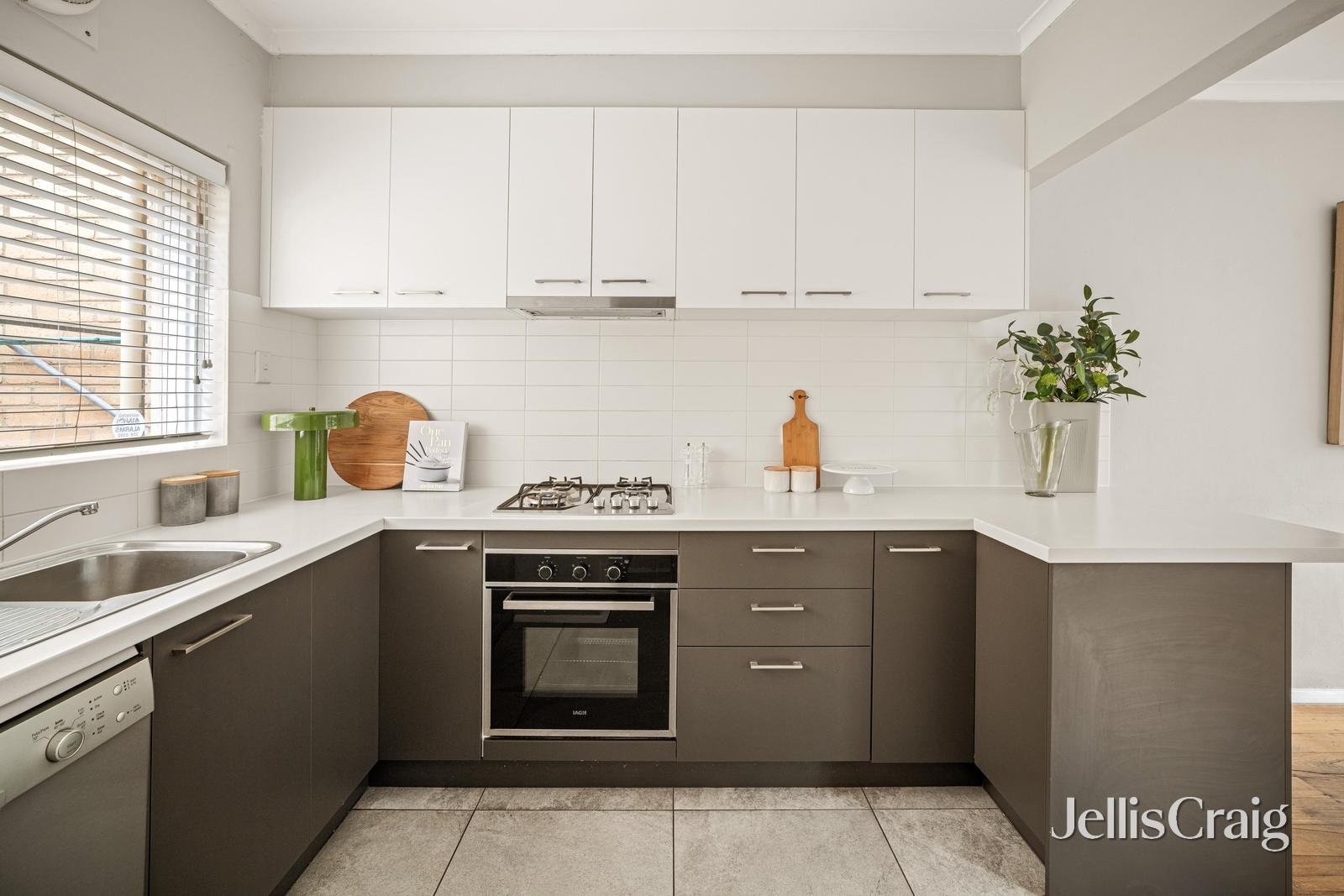 5/7 Rogers Street, Mentone image 4