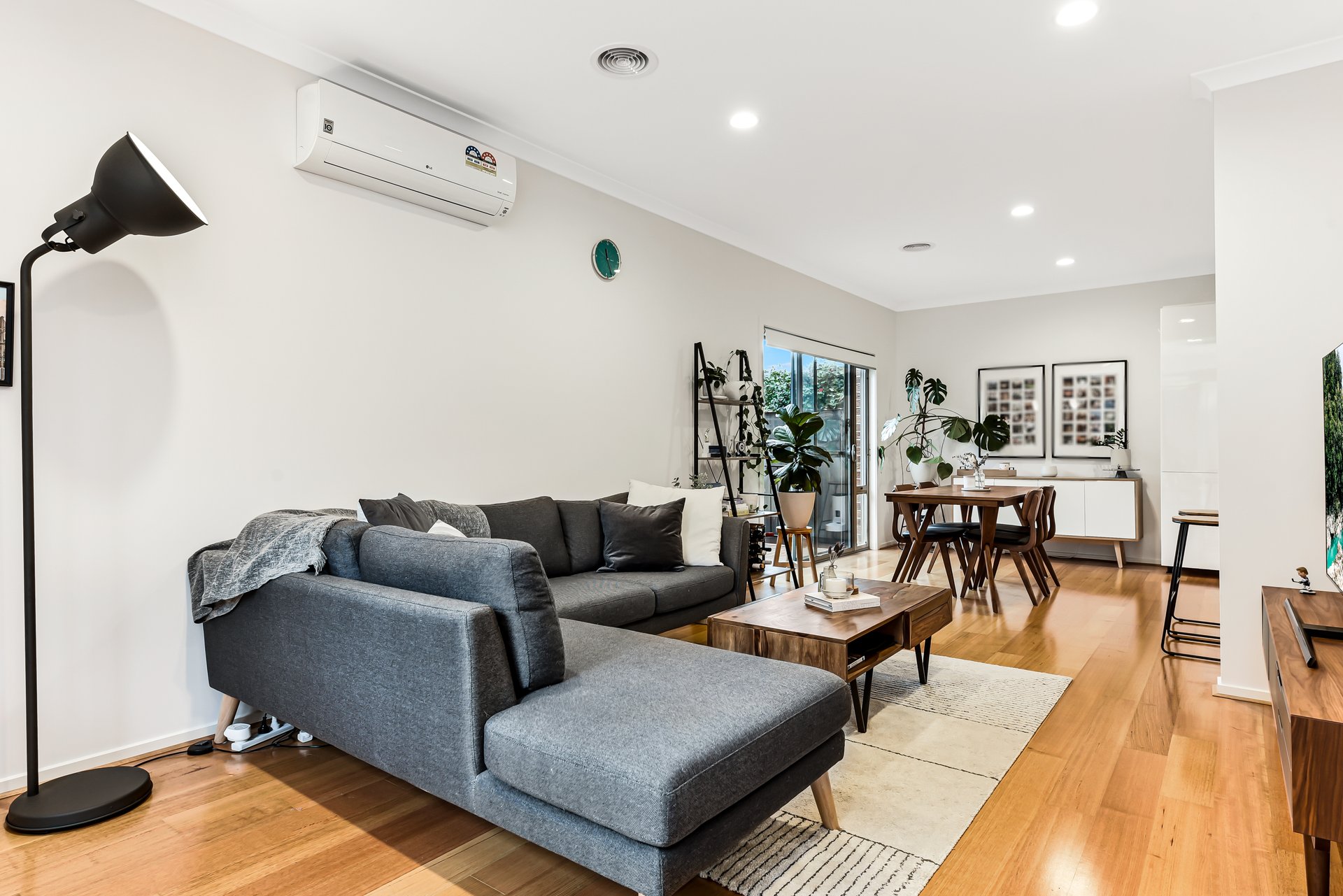 5/7 Salisbury Court, Glen Waverley image 3