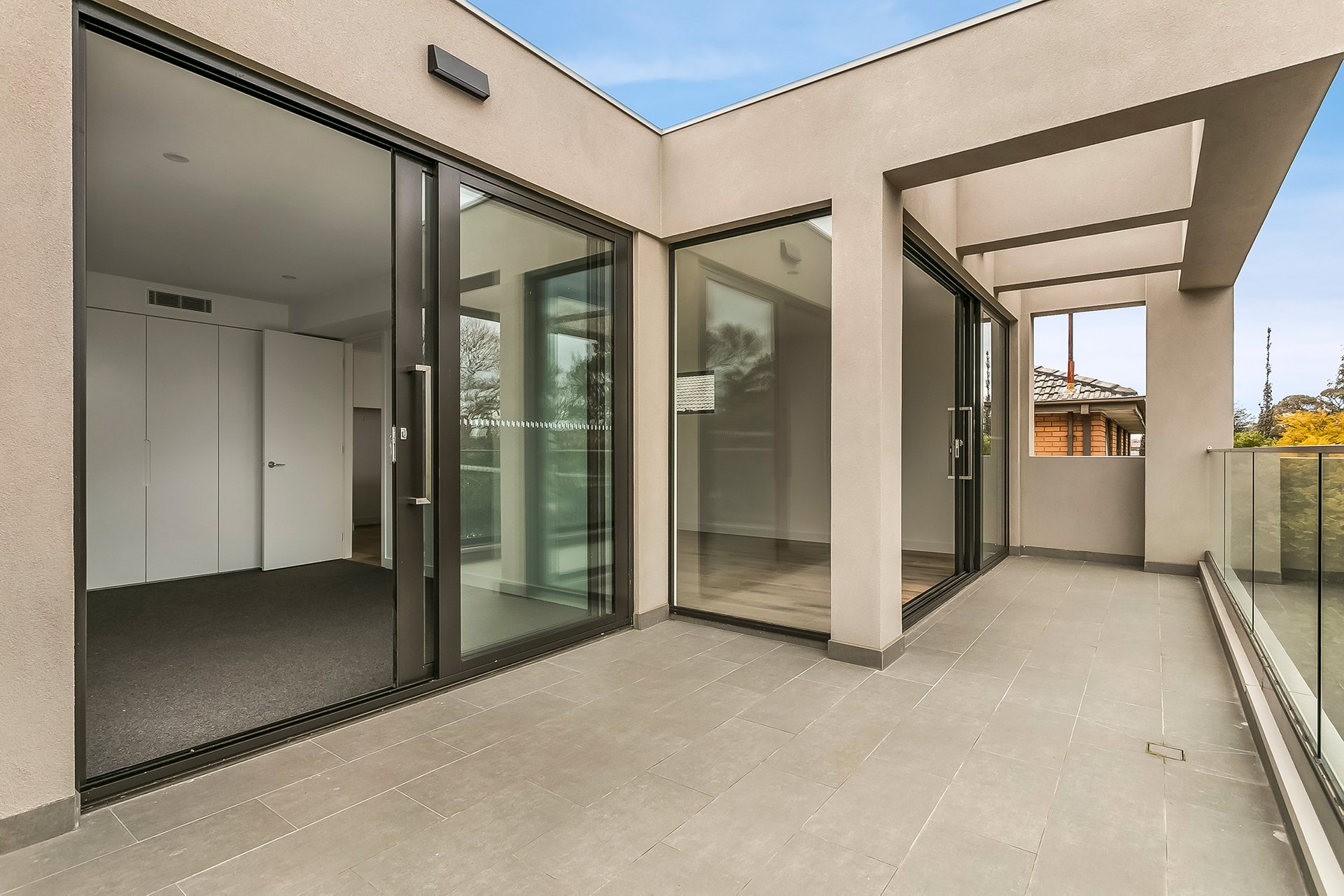 Property Gallery Thumbnail 6