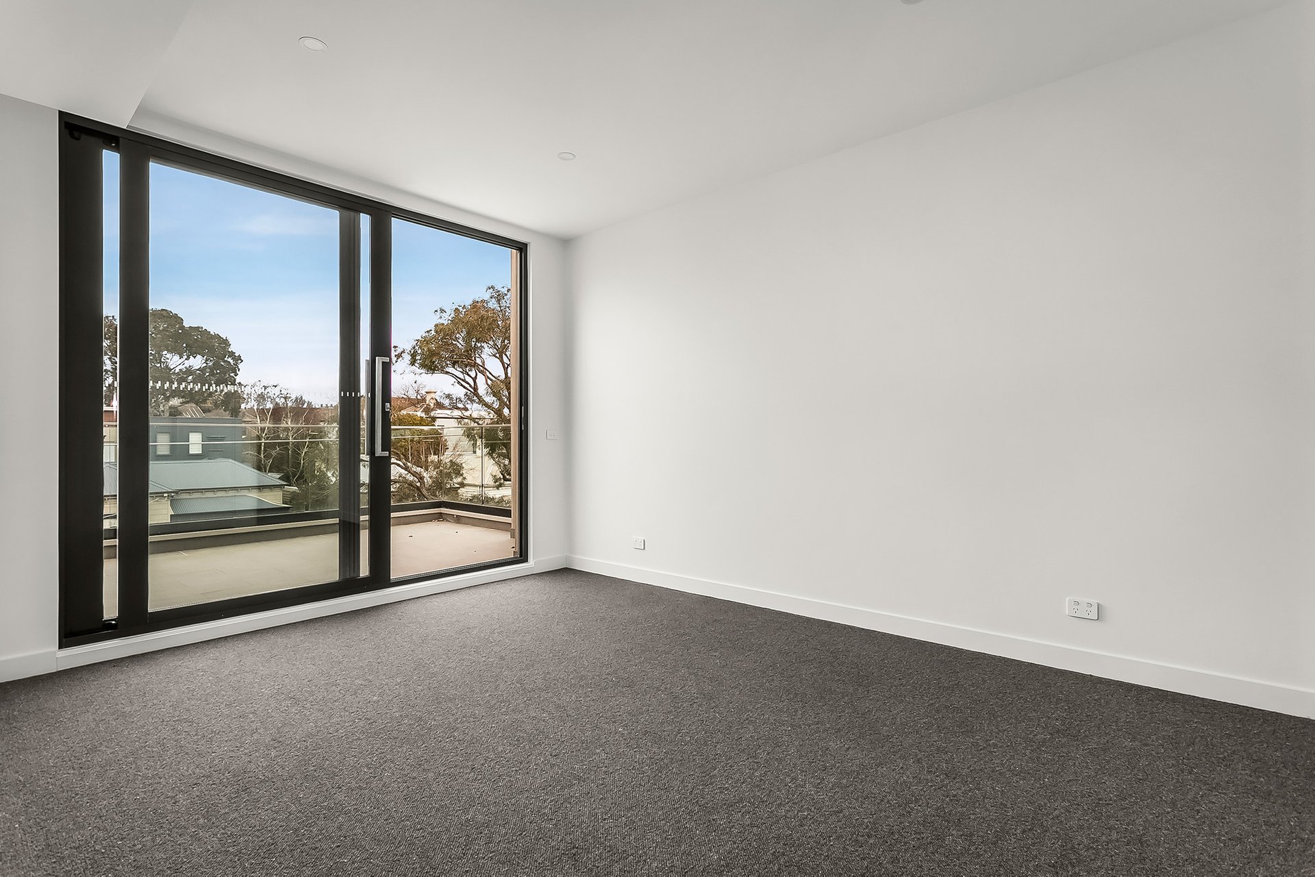 Property Gallery Thumbnail 4