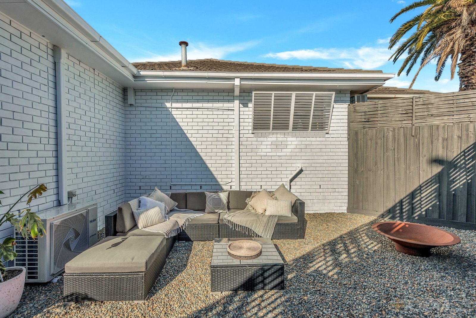 5 / 7 Station Street Mentone