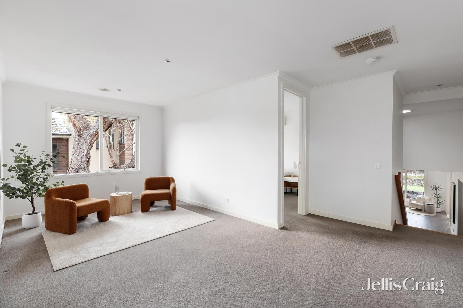 57 Sugarloaf Drive, Macleod image 3