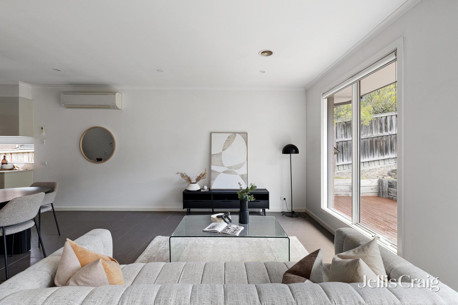 57 Sugarloaf Drive, Macleod image 5
