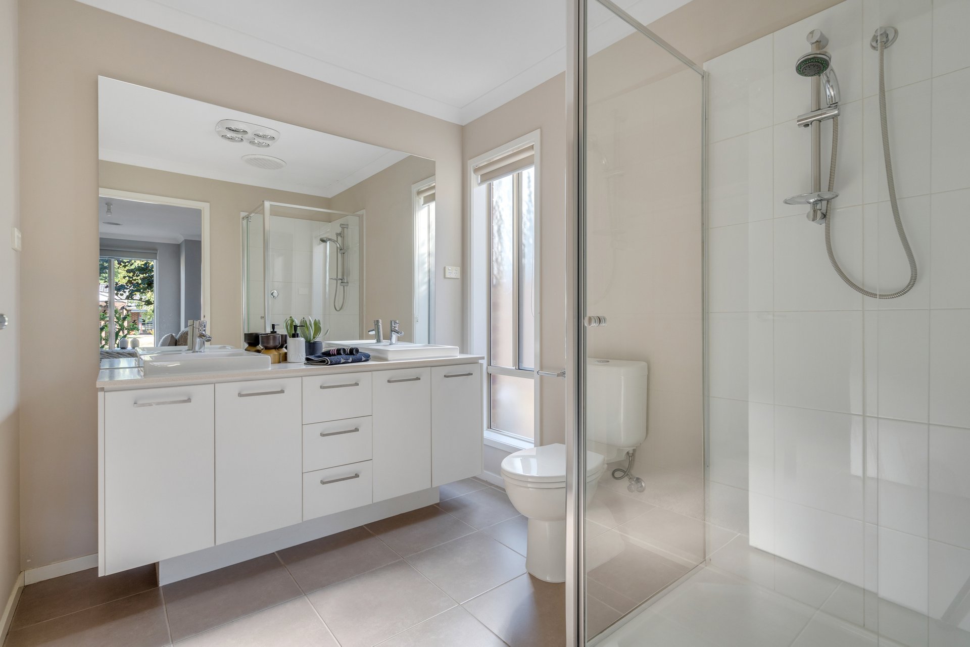 Property Gallery Thumbnail 12