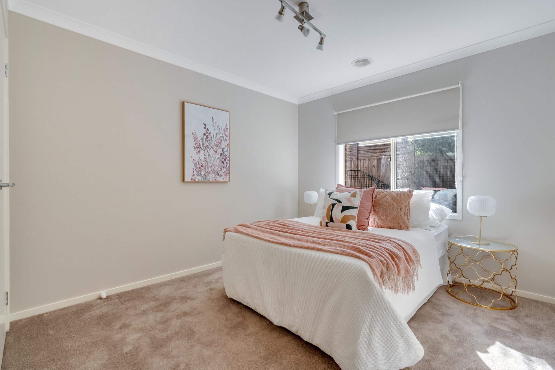 Property Gallery Thumbnail 14