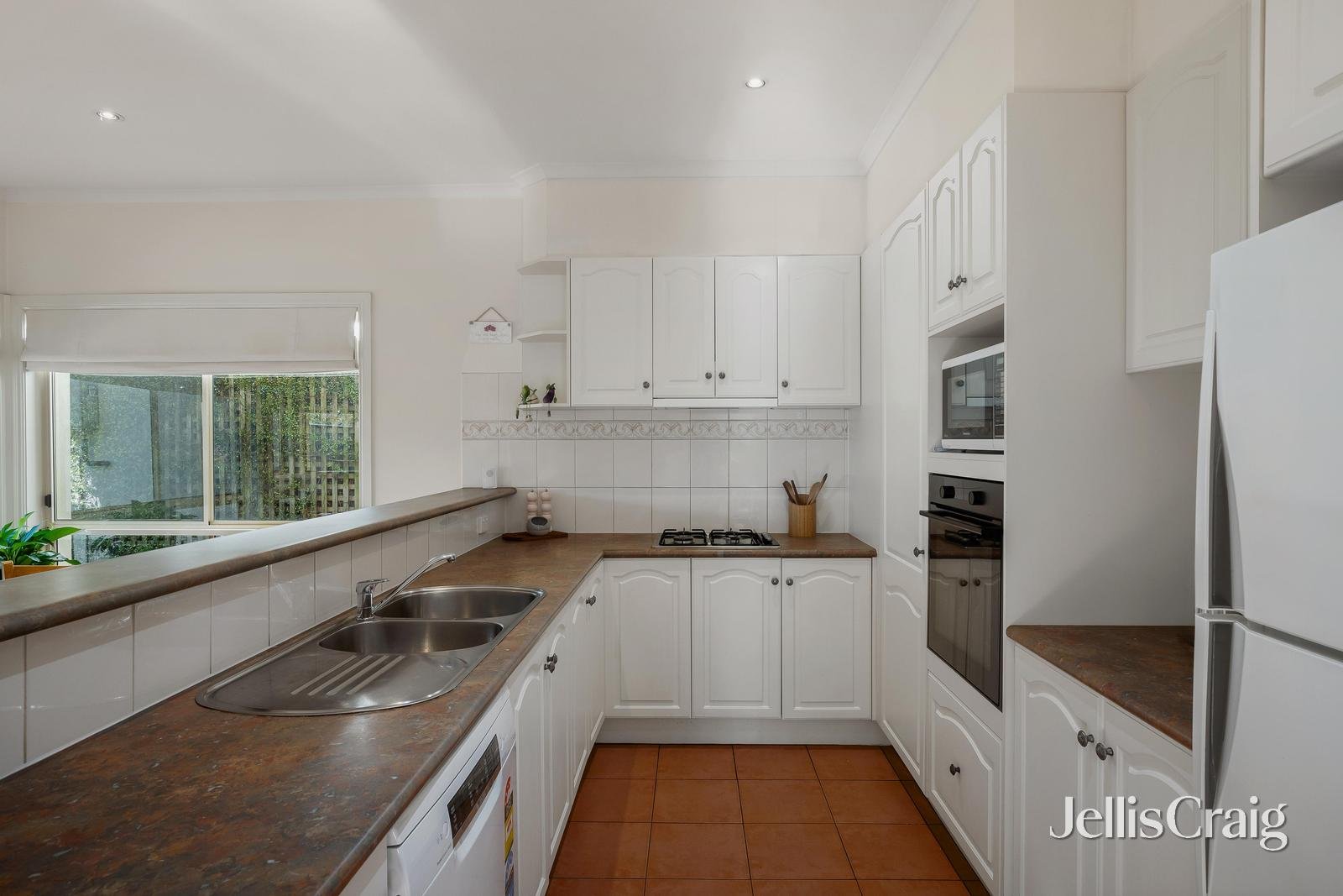 57 Sunrise Crescent, Templestowe&nbsp;Lower image 5