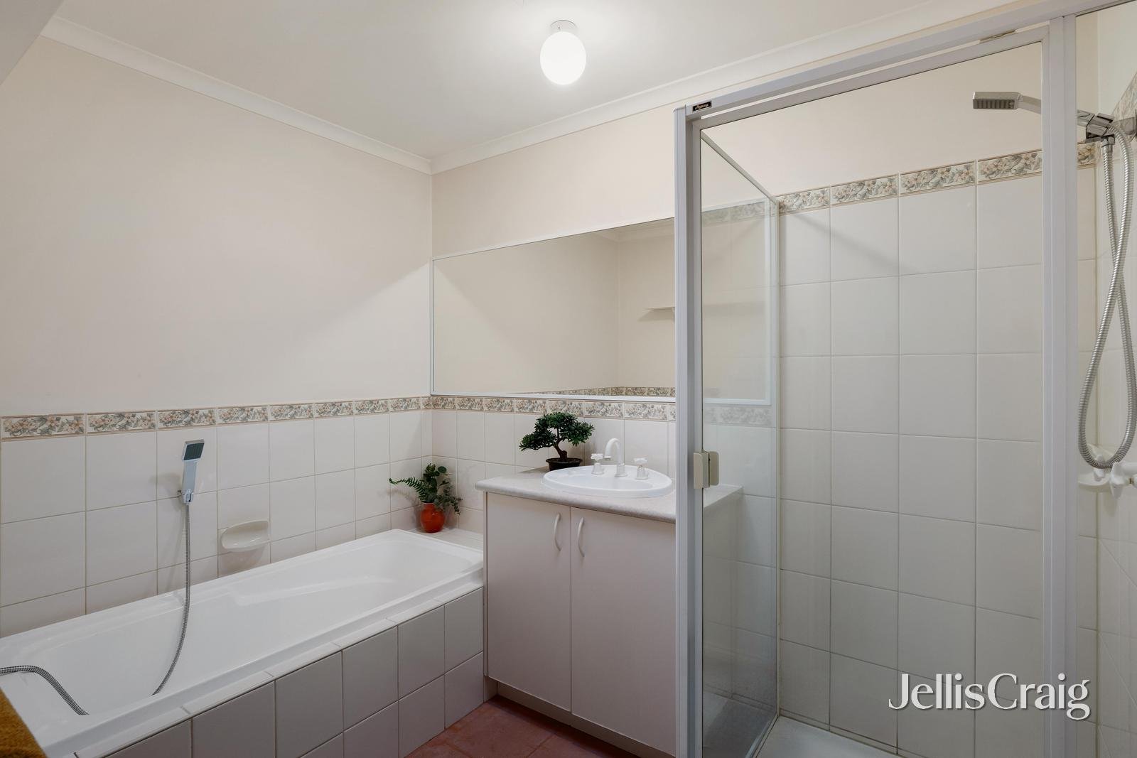 57 Sunrise Crescent, Templestowe&nbsp;Lower image 7