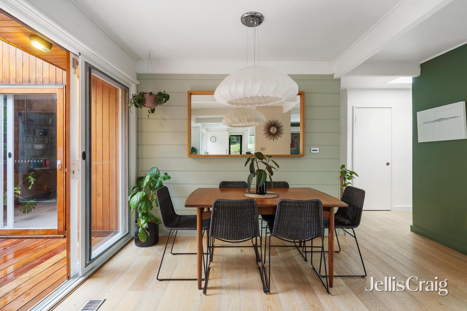 57 Valonia Drive, Eltham image 4