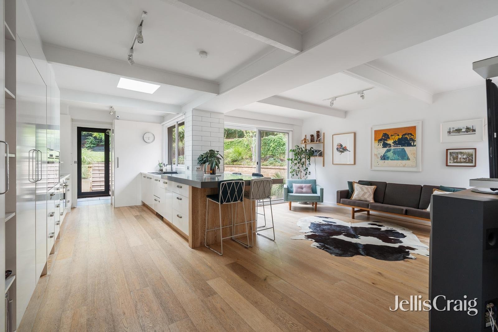 57 Valonia Drive, Eltham image 6