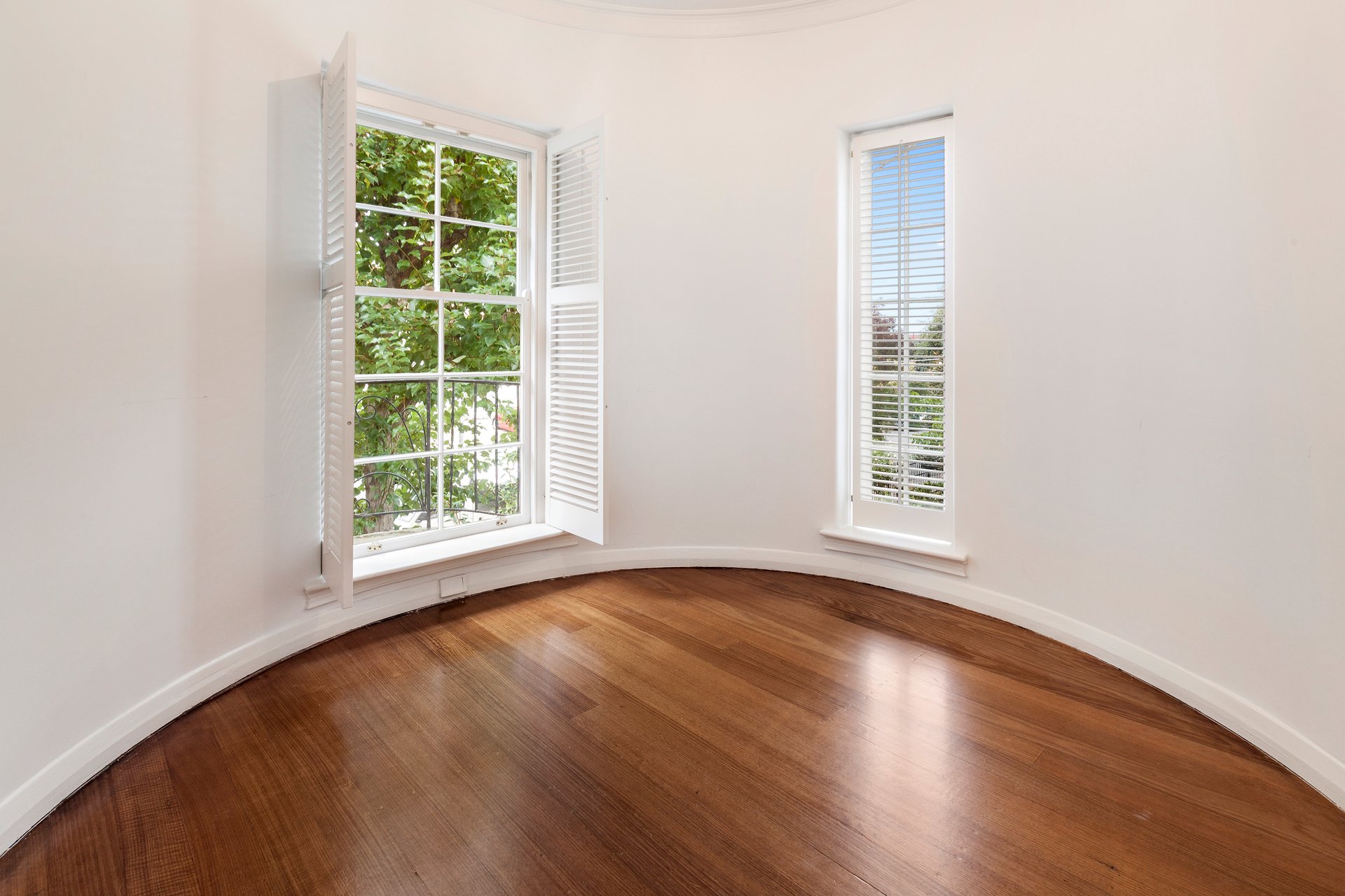 Property Gallery Thumbnail 2