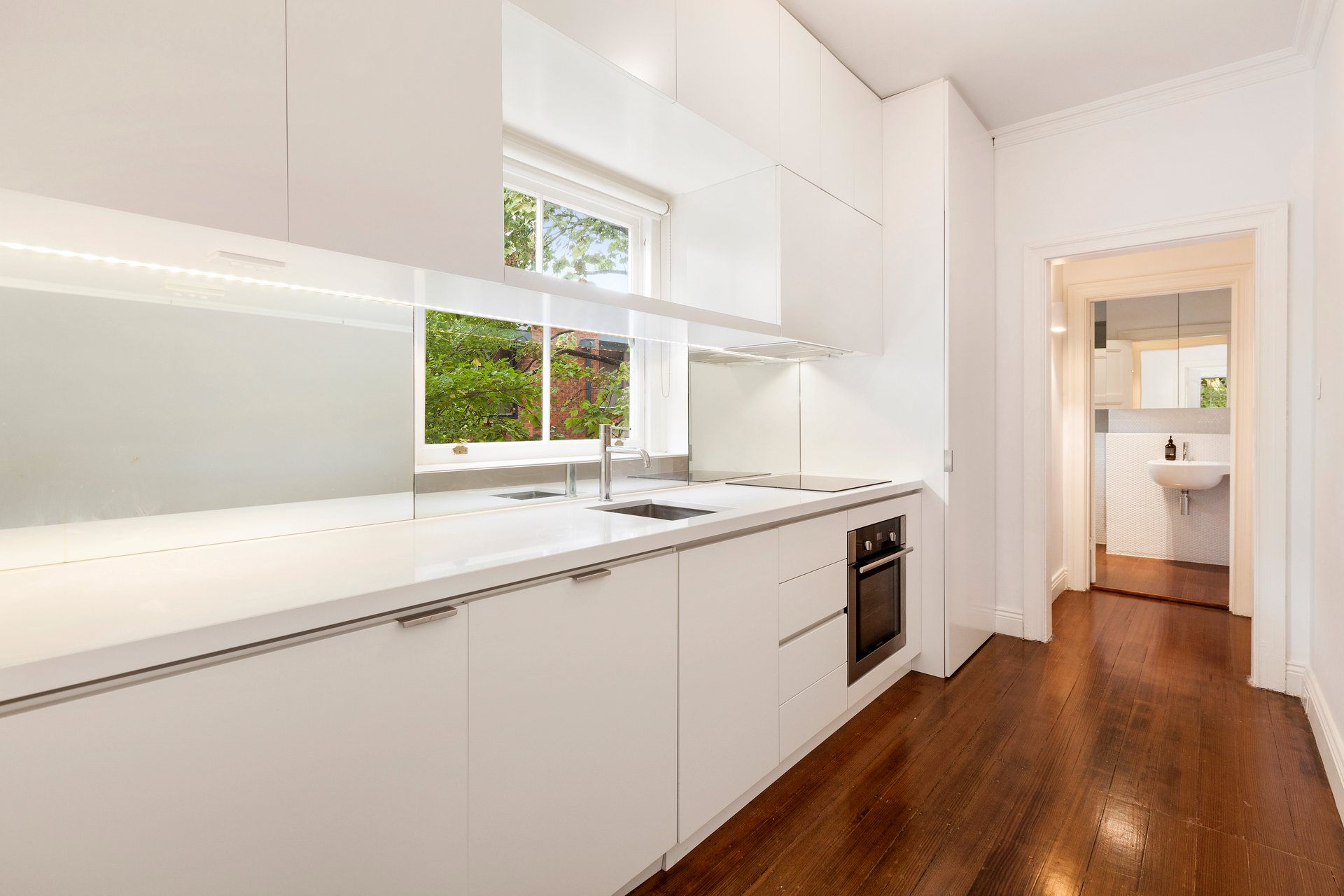 Property Gallery Thumbnail 3