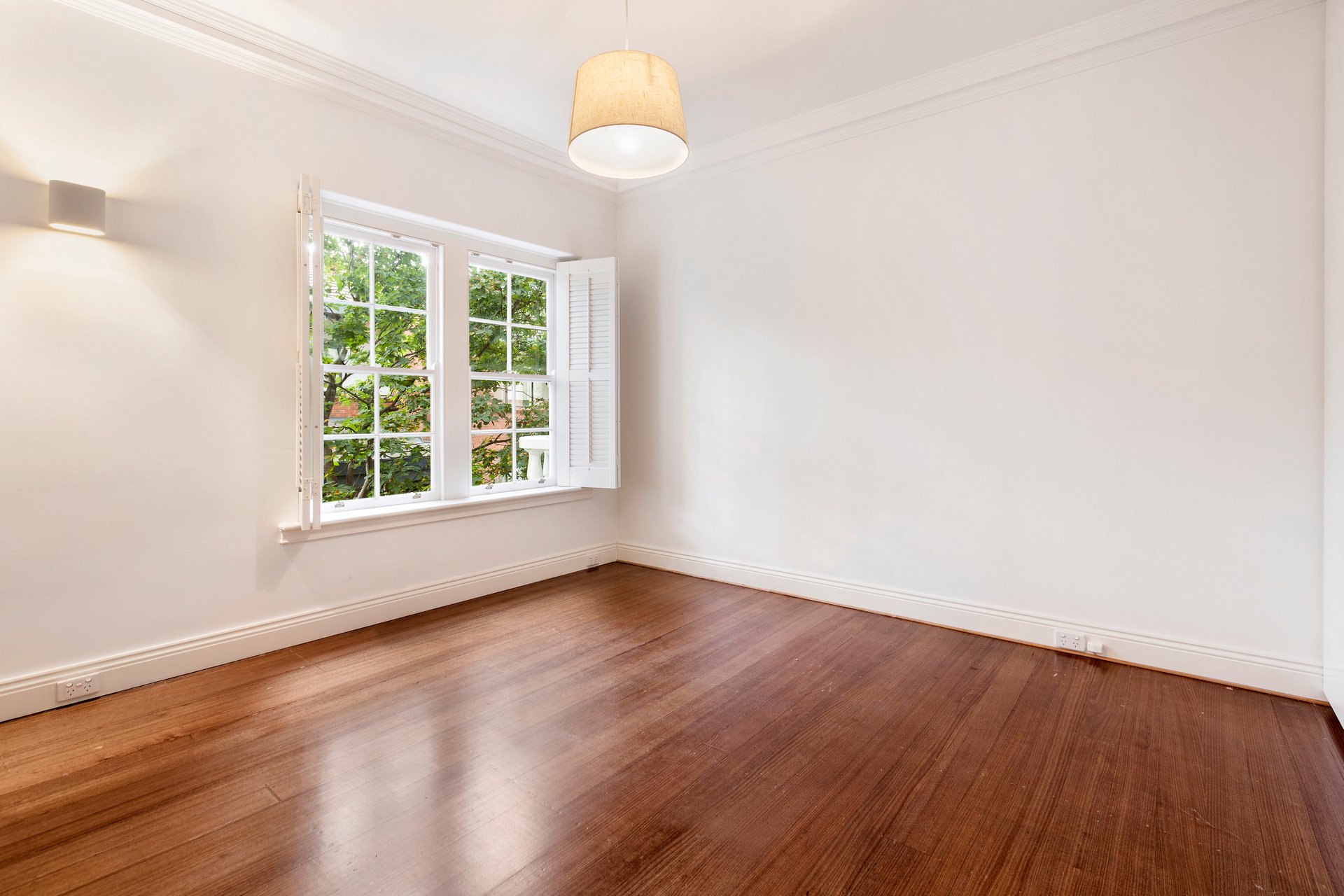 Property Gallery Thumbnail 4