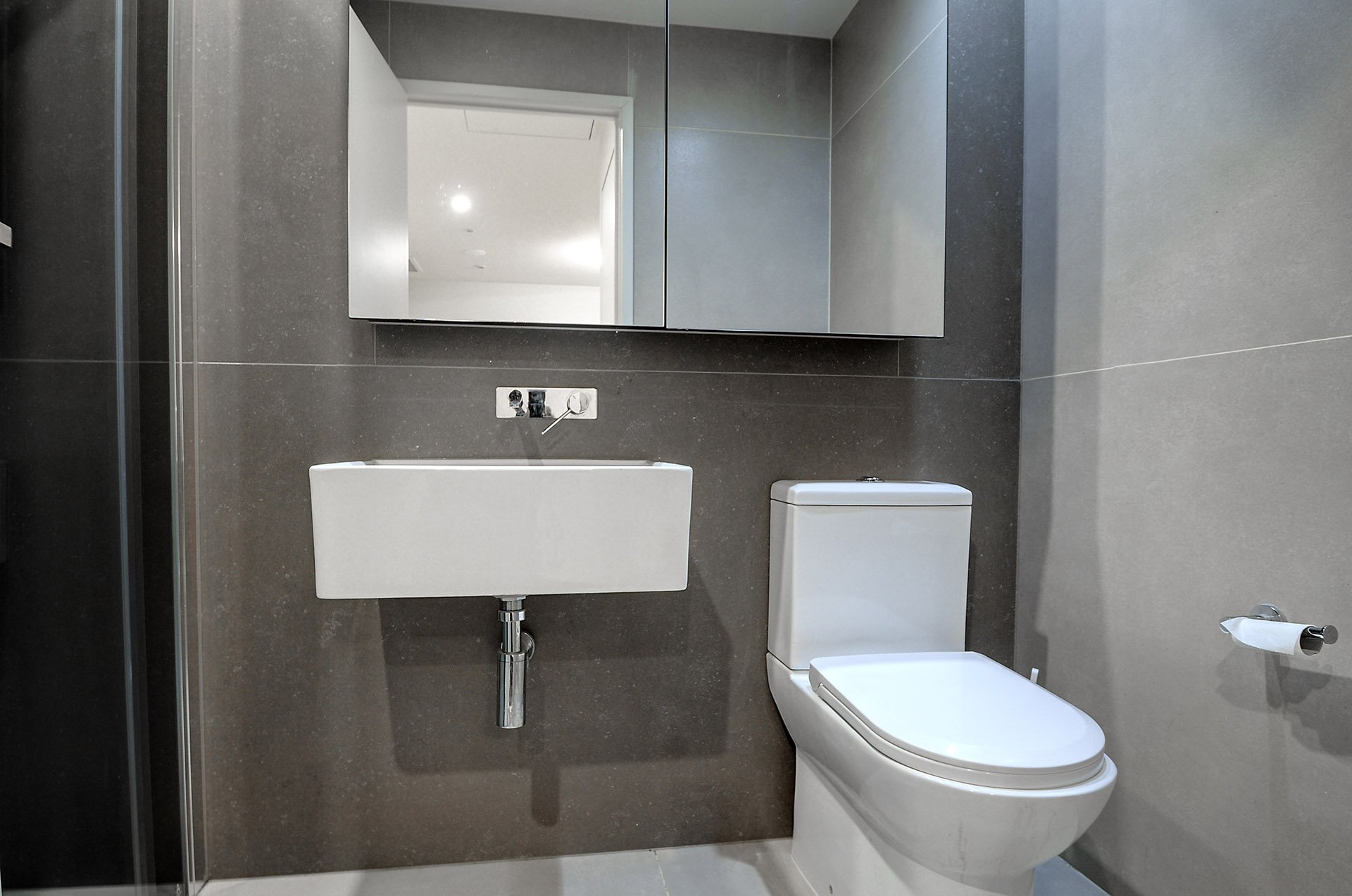 5710/568 Collins Street, Melbourne image 4