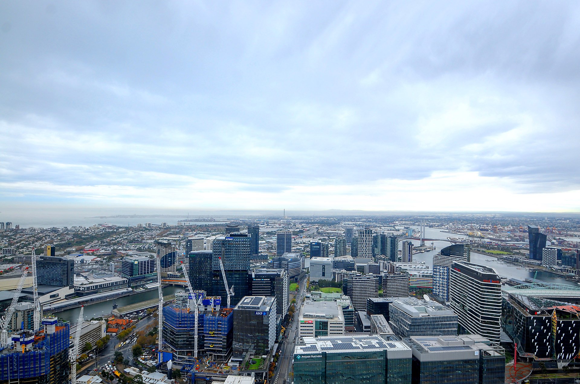 5710/568 Collins Street, Melbourne image 5