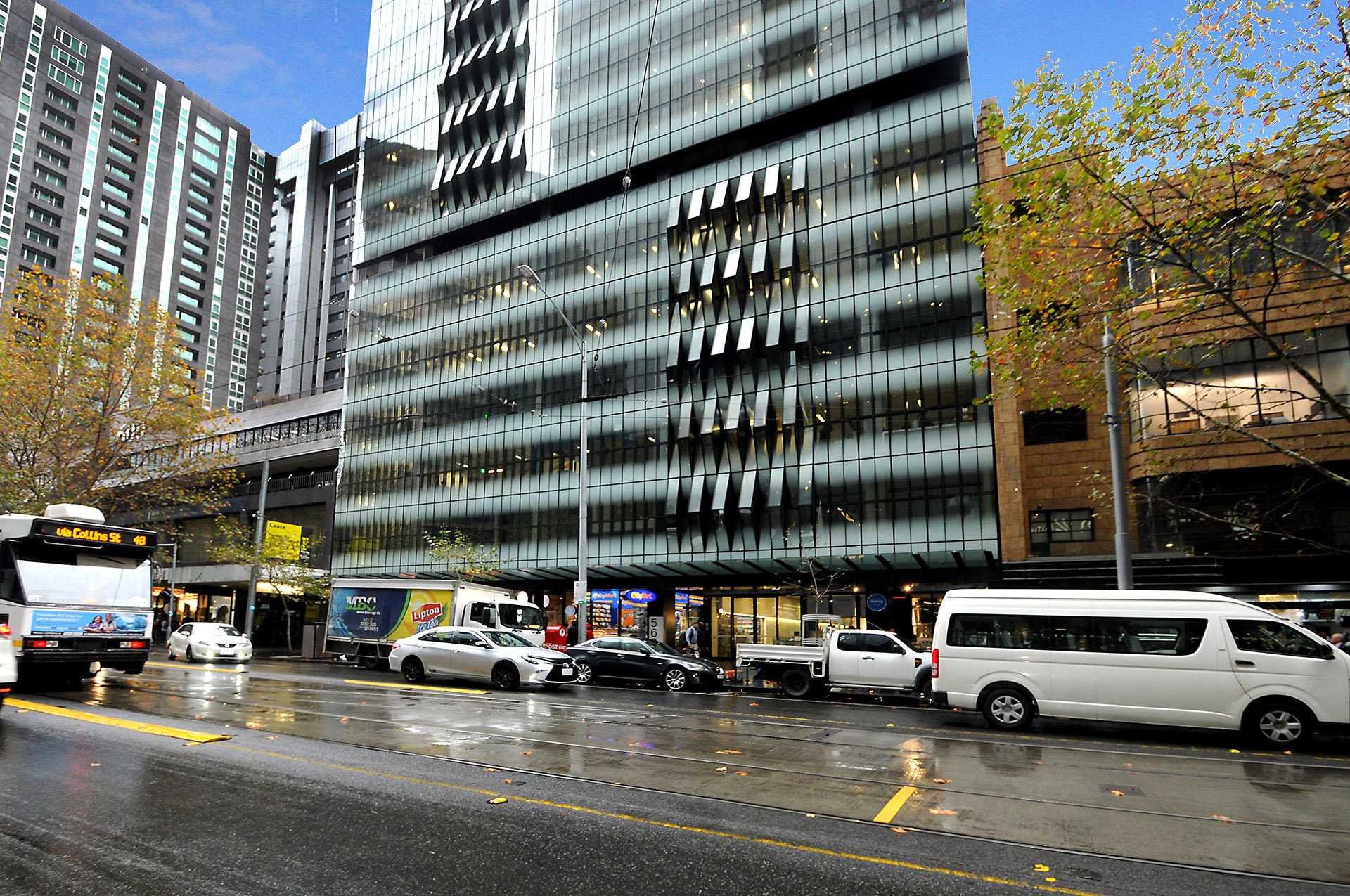 5710/568 Collins Street, Melbourne image 6