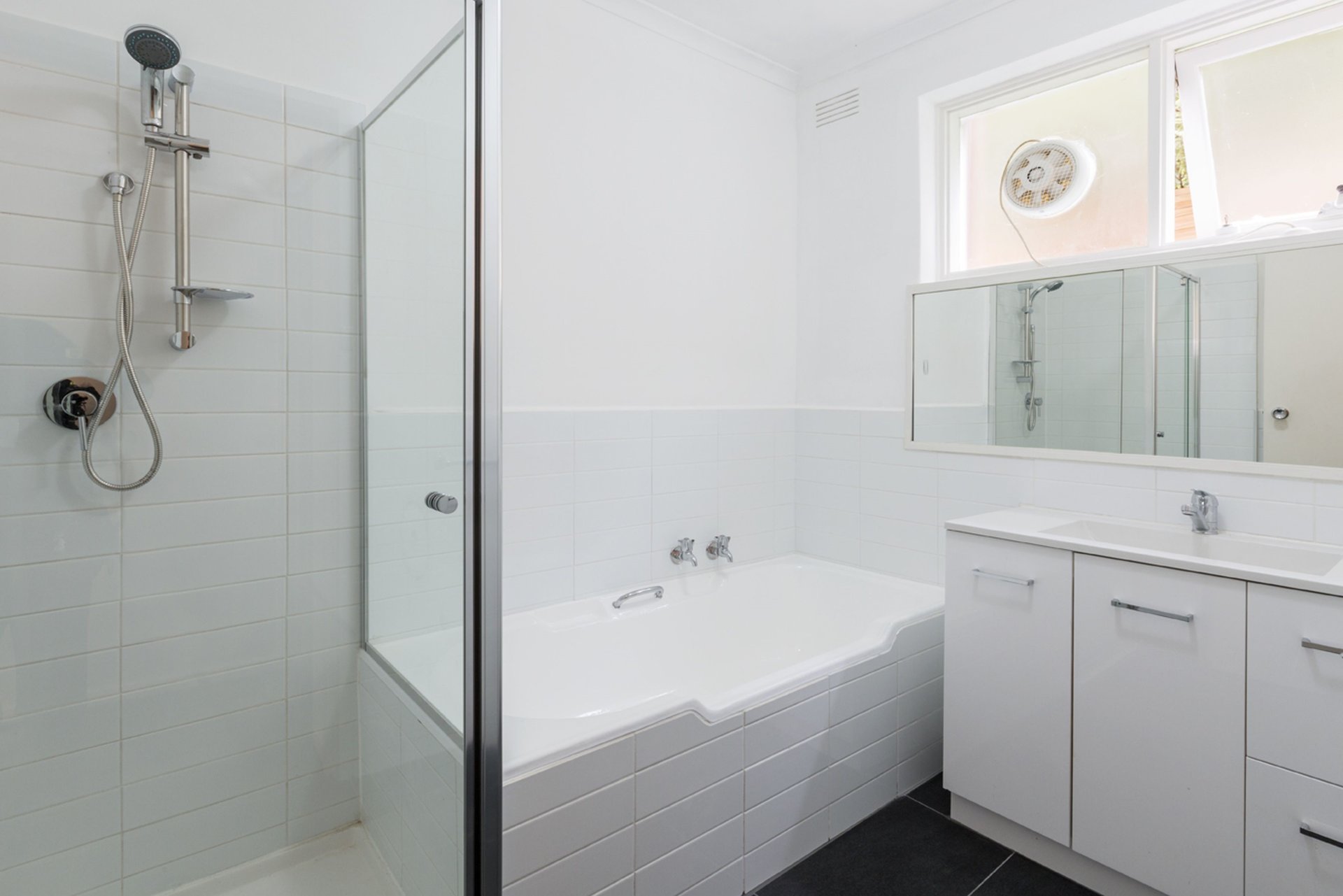 Property Gallery Thumbnail 6