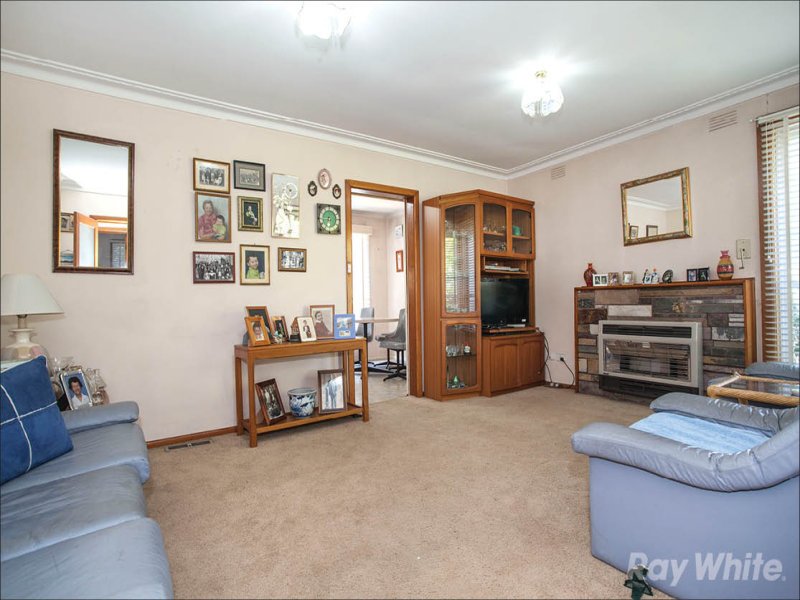 576 Blackburn Road, Glen Waverley image 2