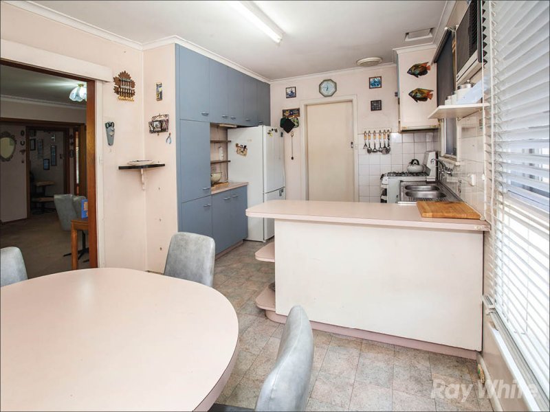 576 Blackburn Road, Glen Waverley image 4