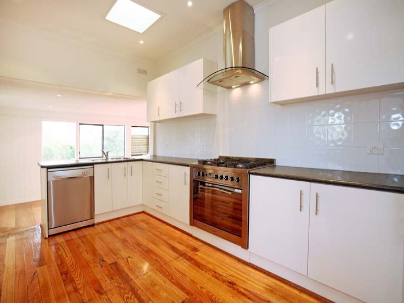 577 Elgar Road, Mont Albert North image 2