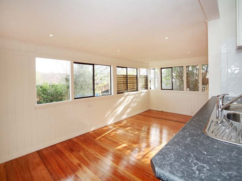 577 Elgar Road, Mont Albert North image 4