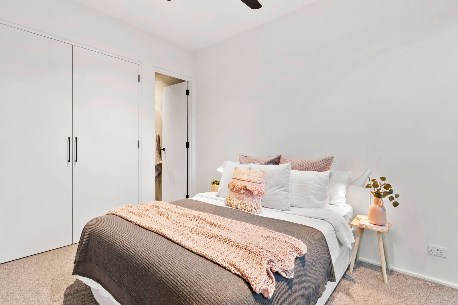 Property Gallery Thumbnail 10