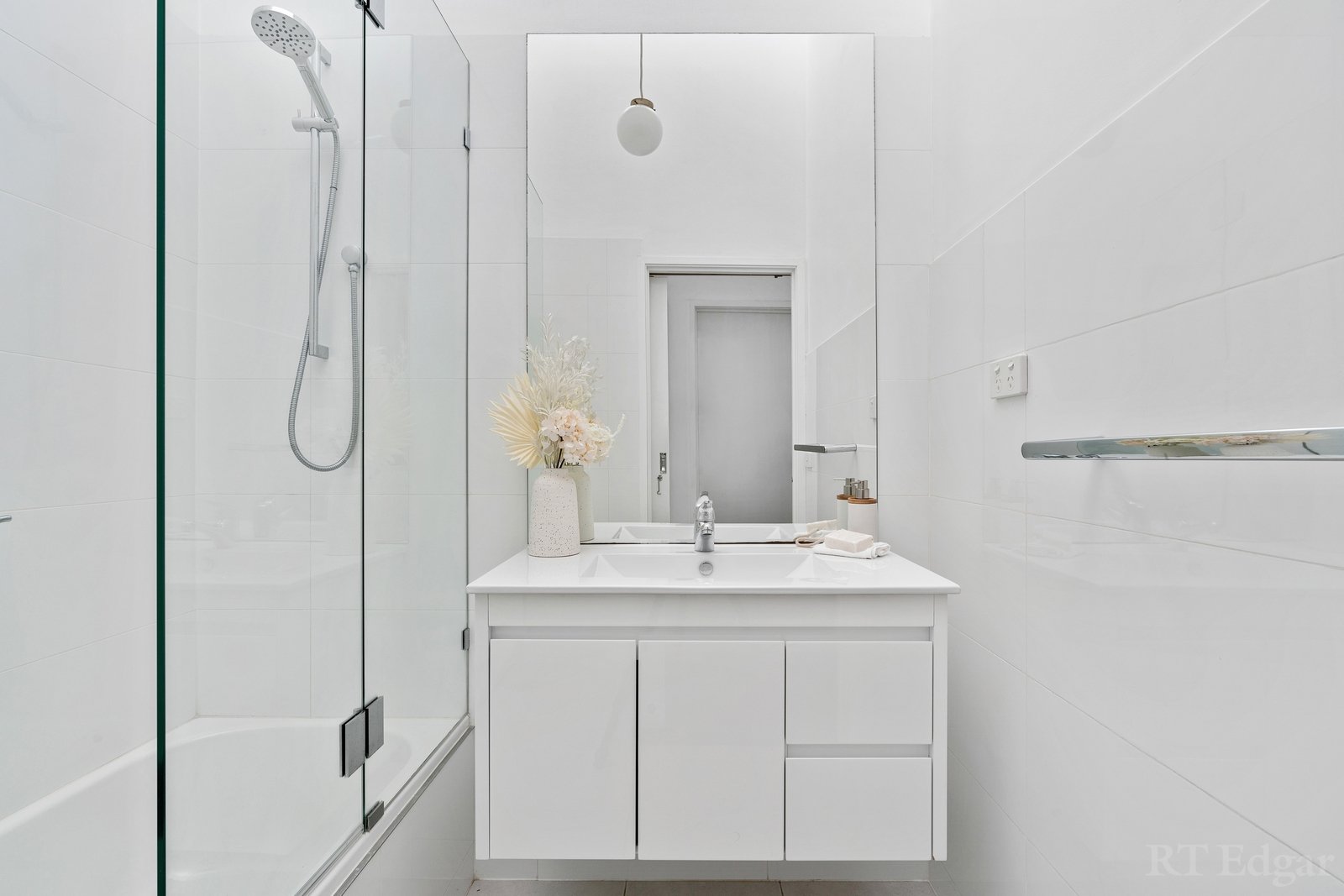 Property Gallery Thumbnail 9
