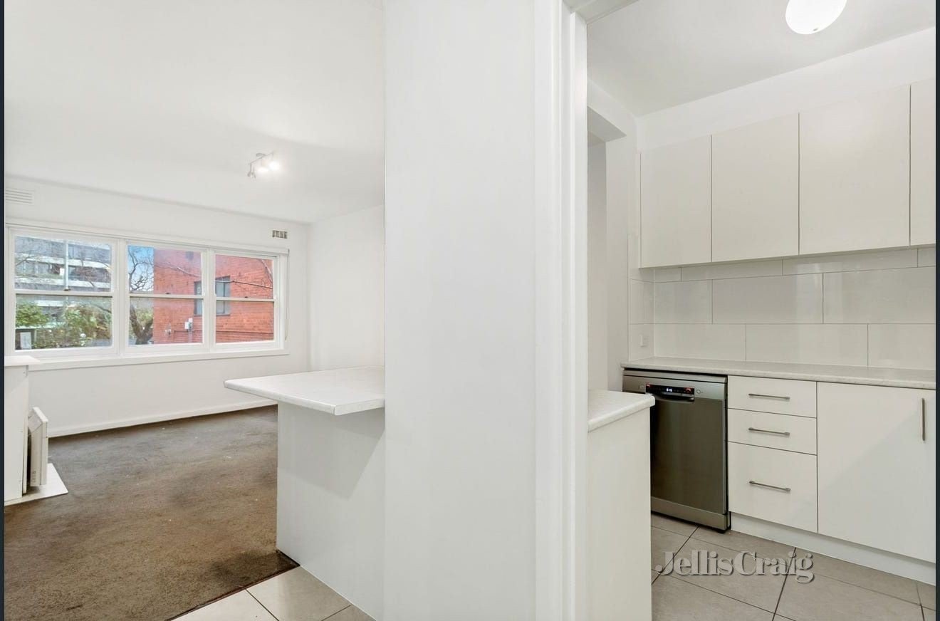 5/78 Queens Road, Melbourne image 3