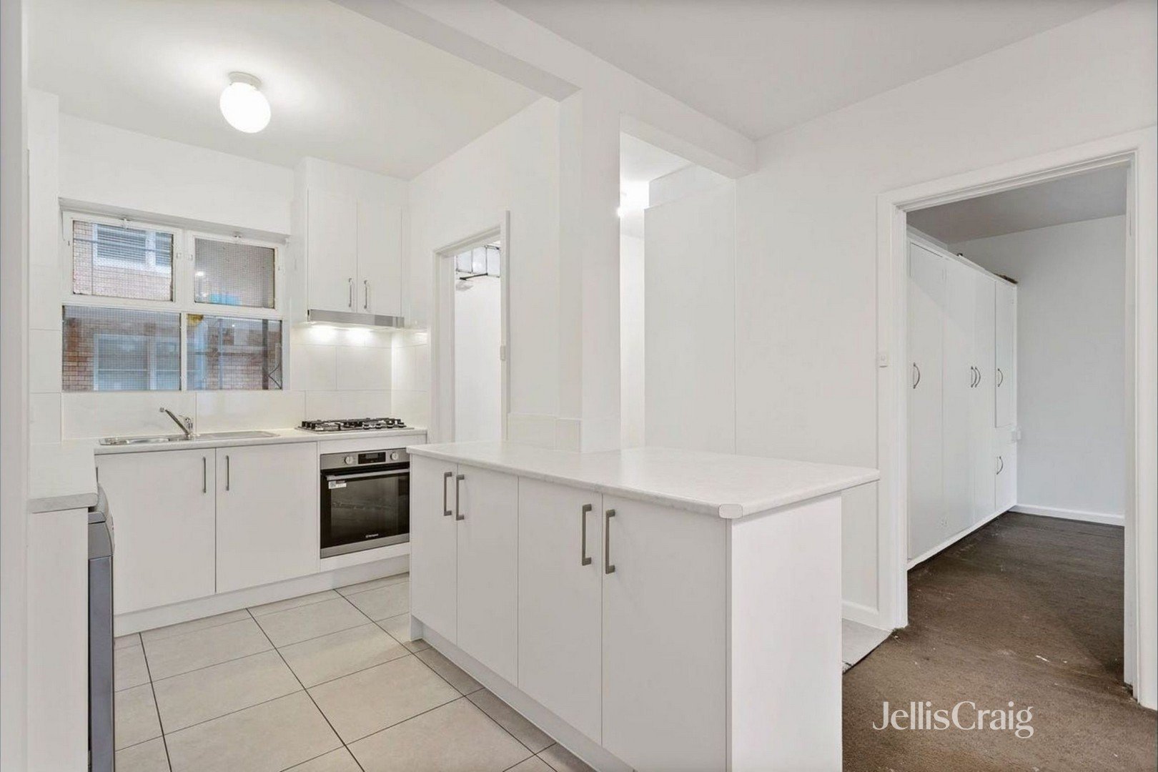5/78 Queens Road, Melbourne image 5