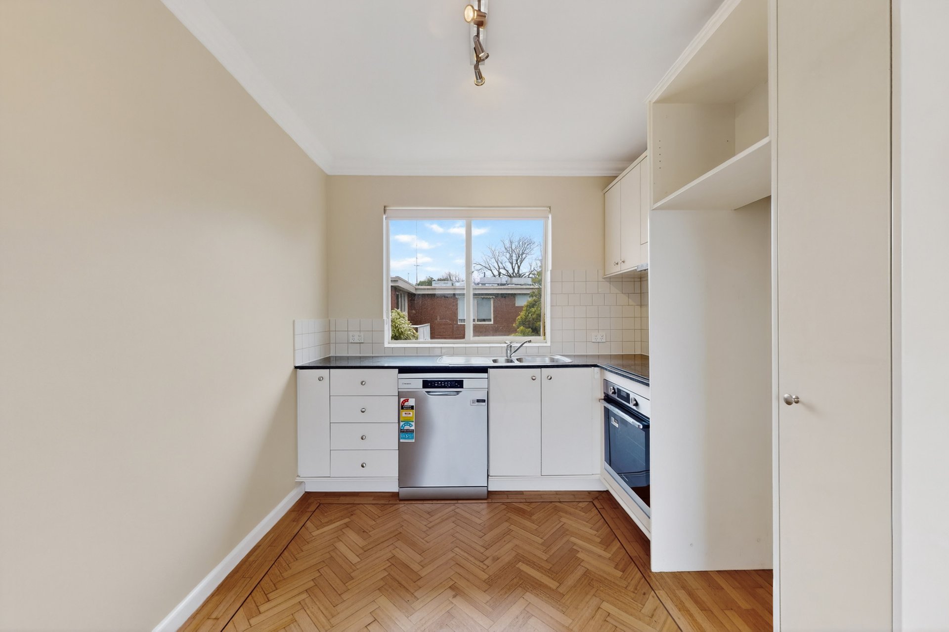 5 / 787 Burwood Road HAWTHORN EAST