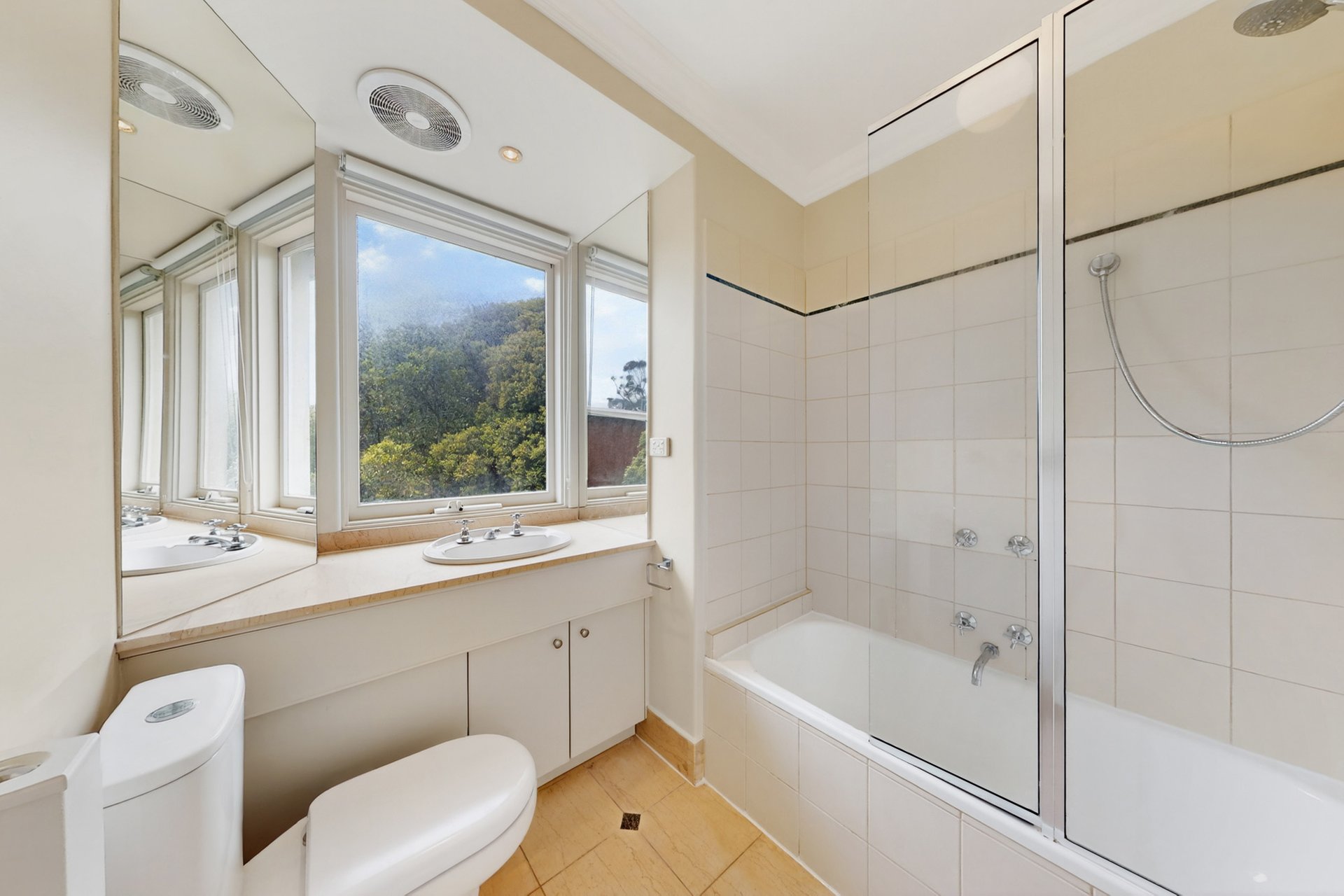 5 / 787 Burwood Road HAWTHORN EAST