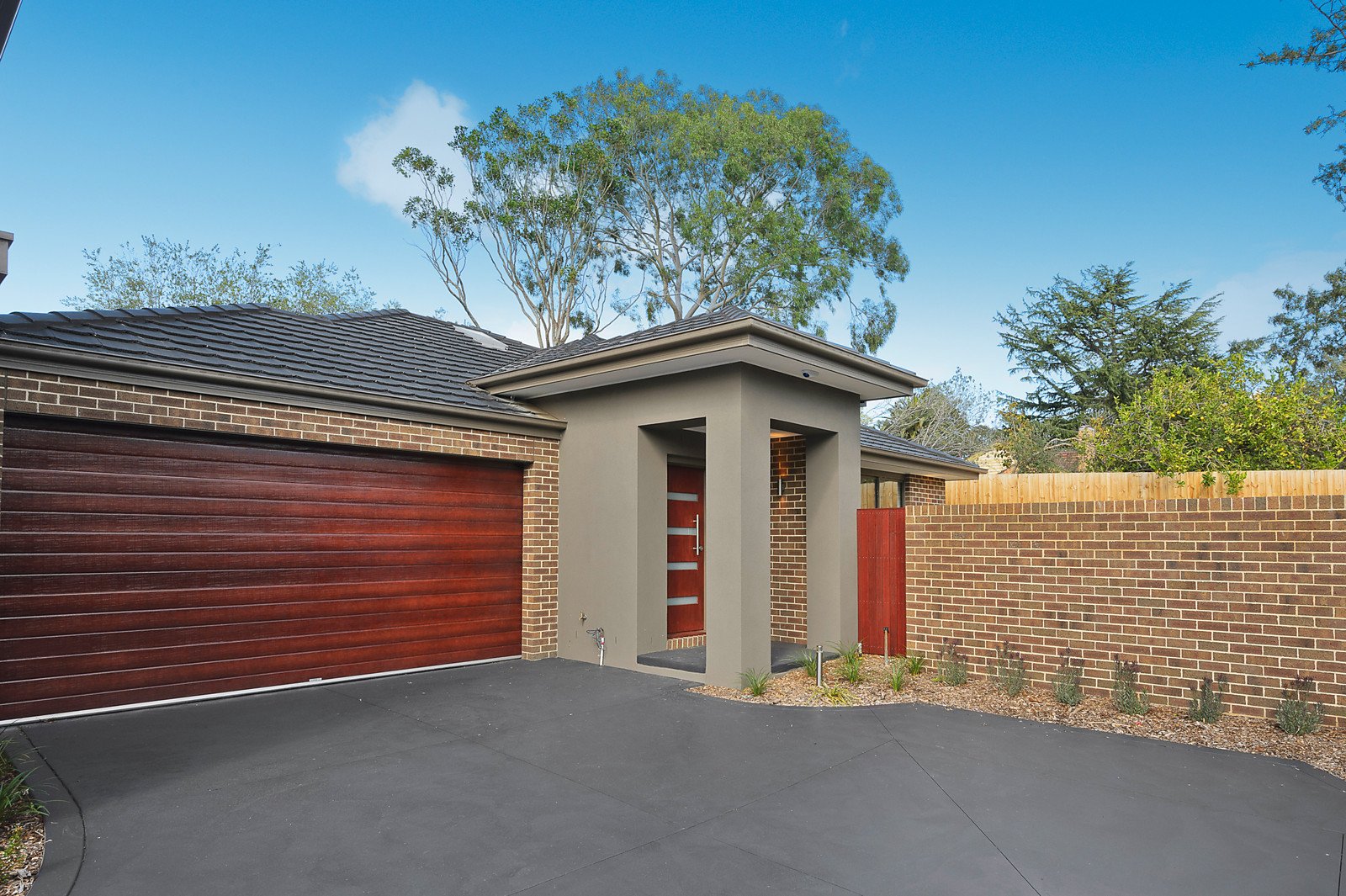 5/8-10 Wooddale Grove, Mitcham image 2