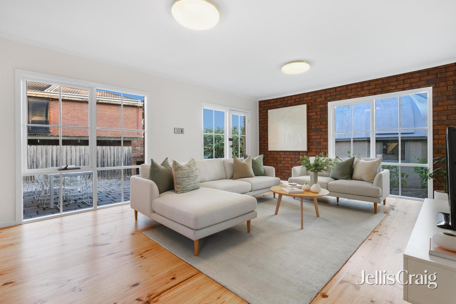 58 Atheldene Drive, Glen&nbsp;Waverley image 2