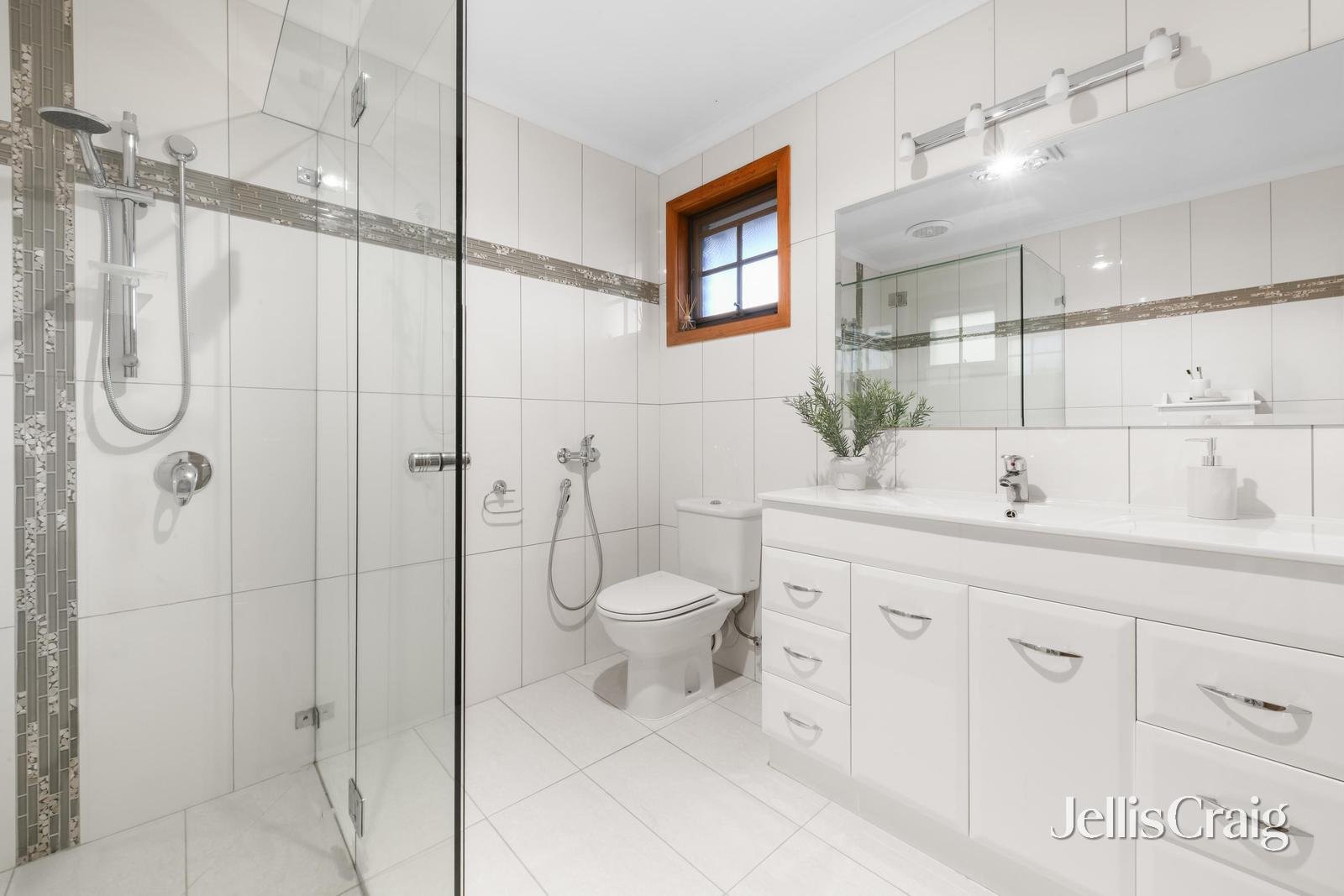 58 Atheldene Drive, Glen&nbsp;Waverley image 11