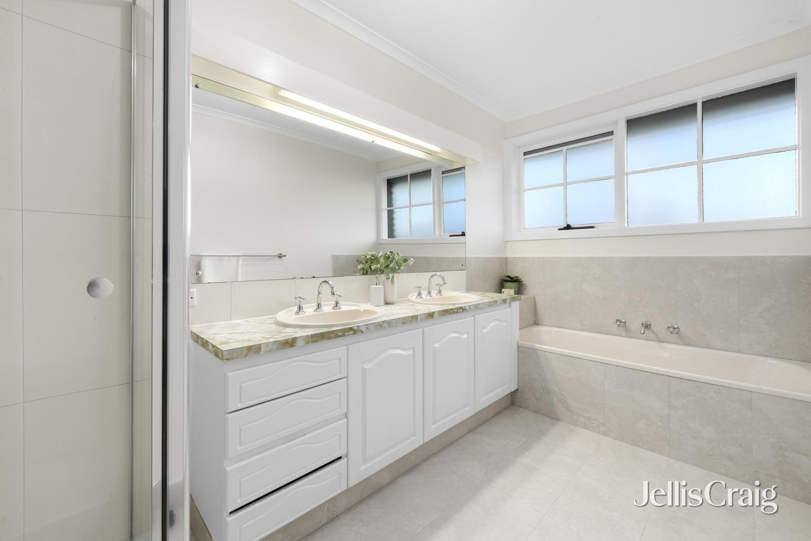 58 Atheldene Drive, Glen&nbsp;Waverley image 16