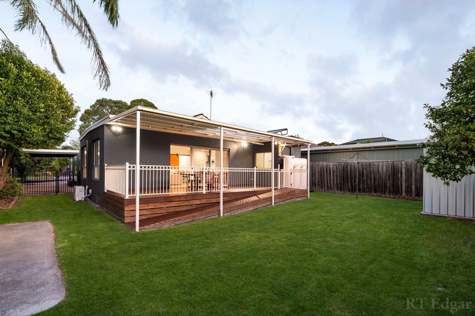Property Gallery Thumbnail 18
