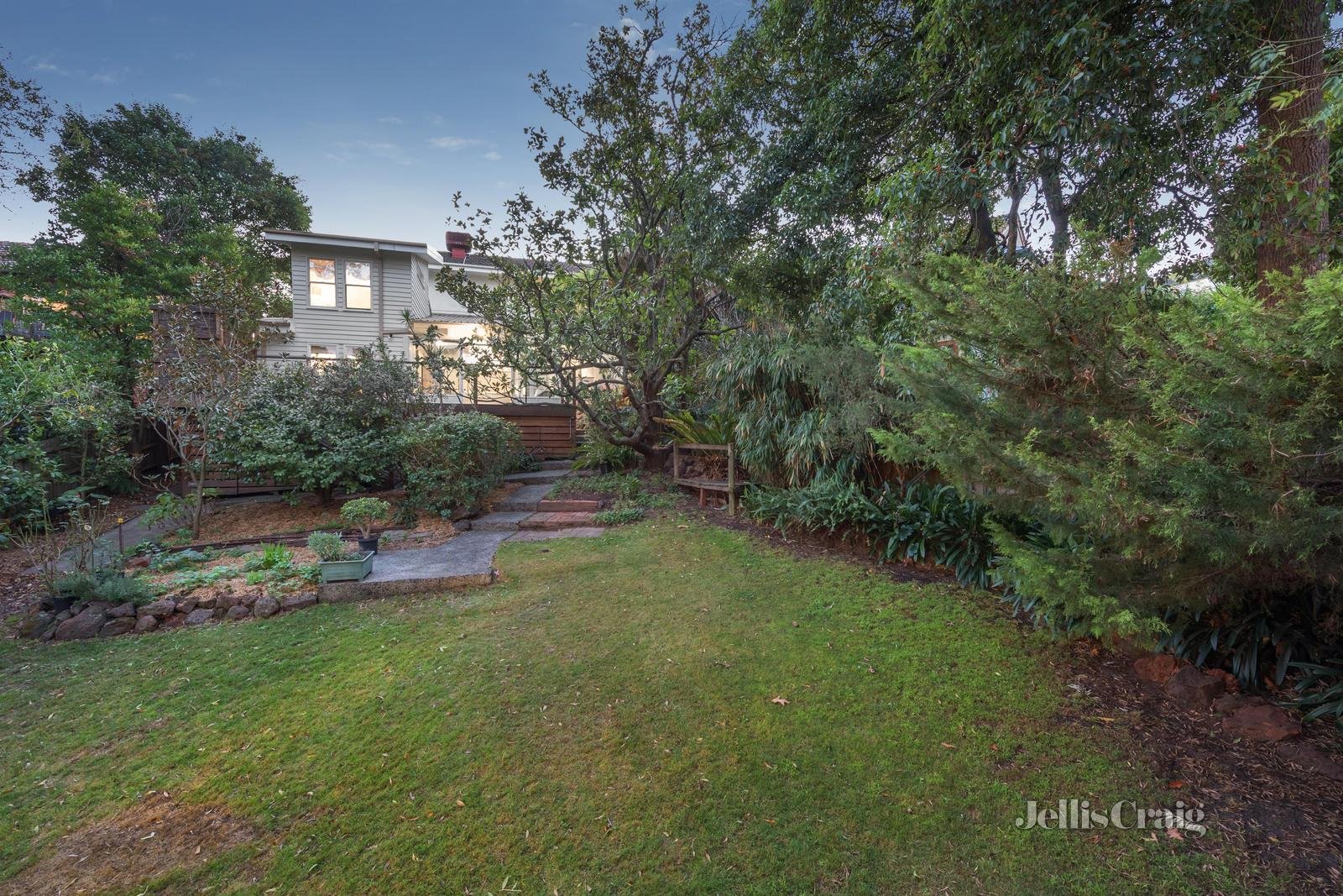 58 Boisdale Street, Surrey Hills image 10